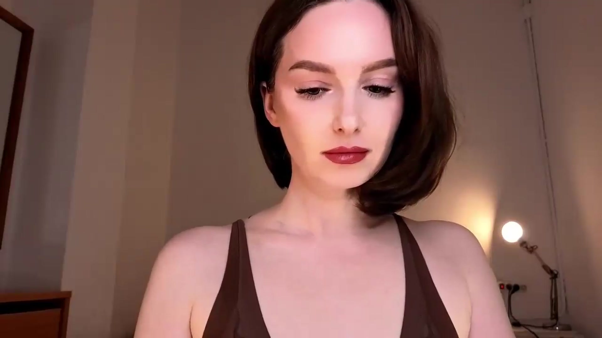 Gallery image thumbnail from Red_Lips_Girl's myfreecams stream on, 04/25/2026, 24:00 image 2 of 20