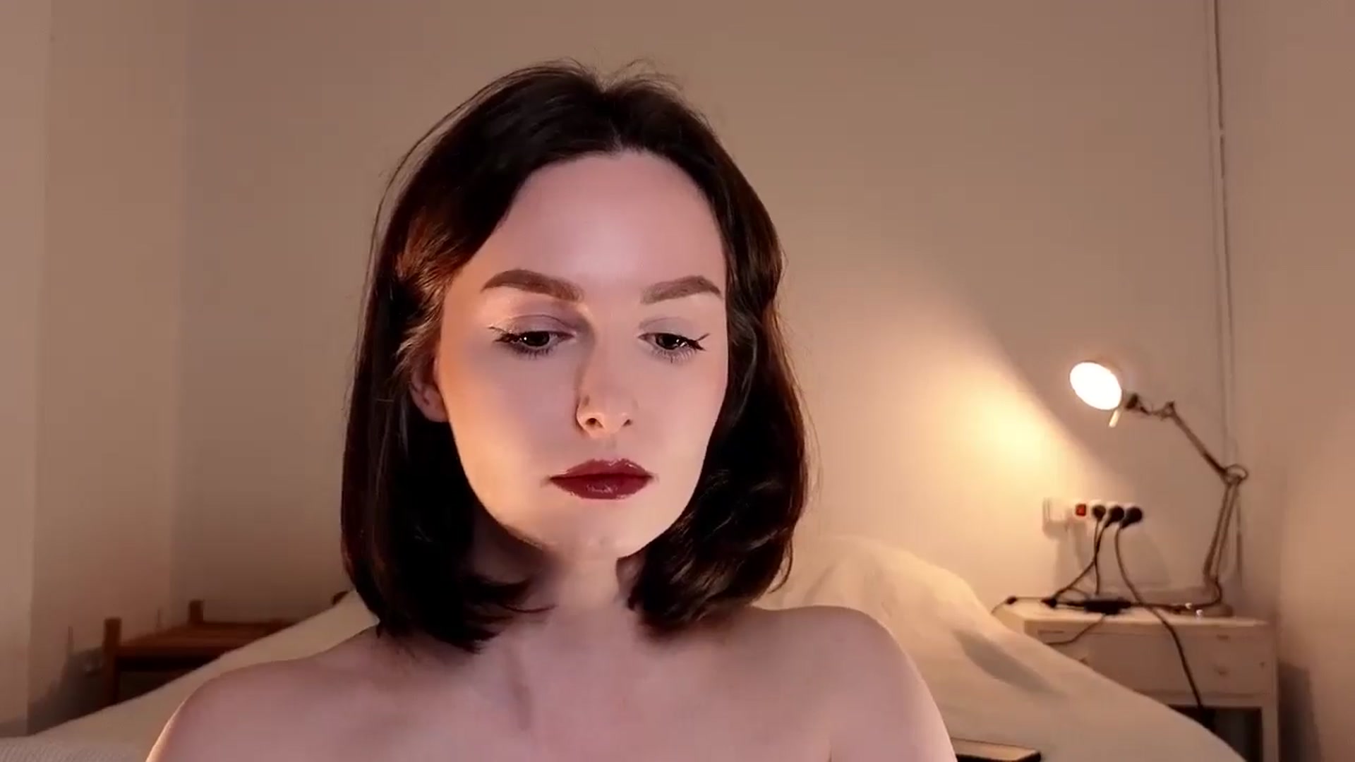Gallery image thumbnail from Red_Lips_Girl's myfreecams stream on, 04/29/2026, 17:40 image 17 of 20
