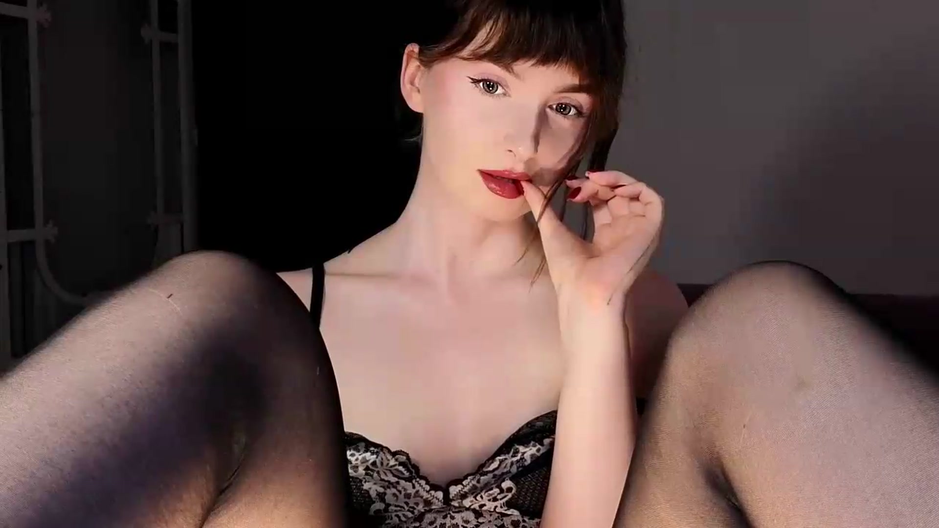 Gallery image thumbnail from Red_Lips_Girl's myfreecams stream on, 06/08/2026, 22:26 image 7 of 20