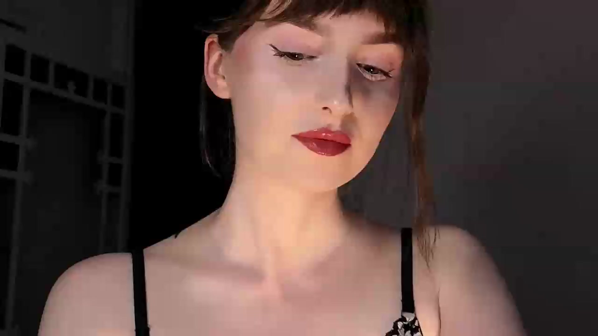 Gallery image thumbnail from Red_Lips_Girl's myfreecams stream on, 06/08/2026, 22:26 image 3 of 20