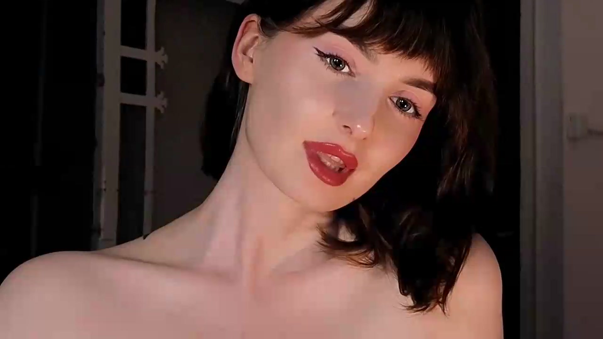 Gallery image thumbnail from Red_Lips_Girl's myfreecams stream on, 06/09/2026, 24:50 image 19 of 20