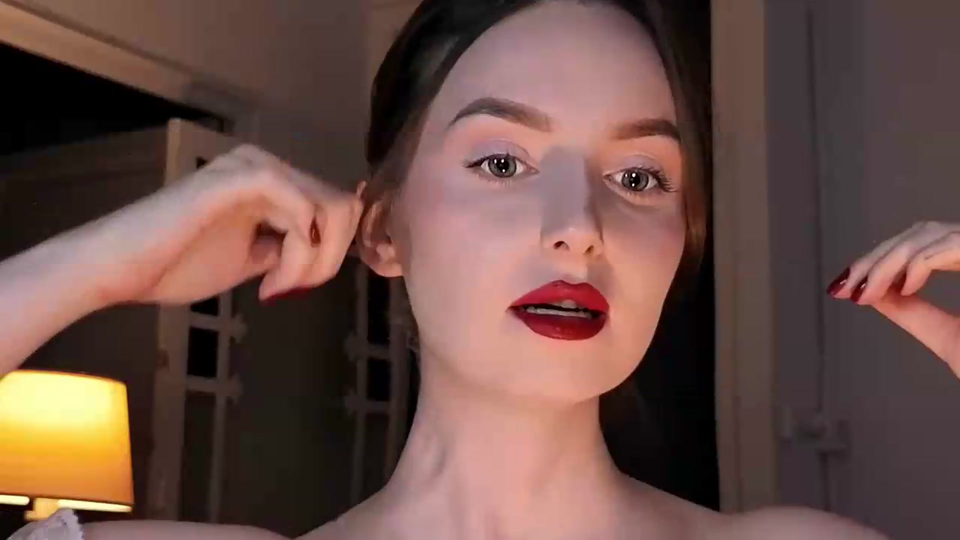 Gallery image thumbnail from Red_Lips_Girl's myfreecams stream on, 06/12/2026, 24:21 image 2 of 20