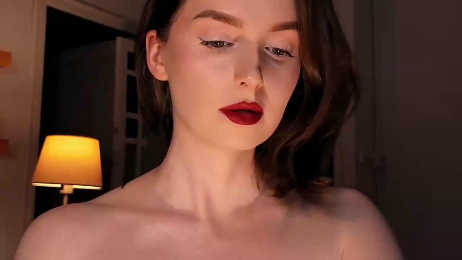 Gallery image thumbnail from Red_Lips_Girl's myfreecams stream on, 06/12/2026, 24:21 image 8 of 20