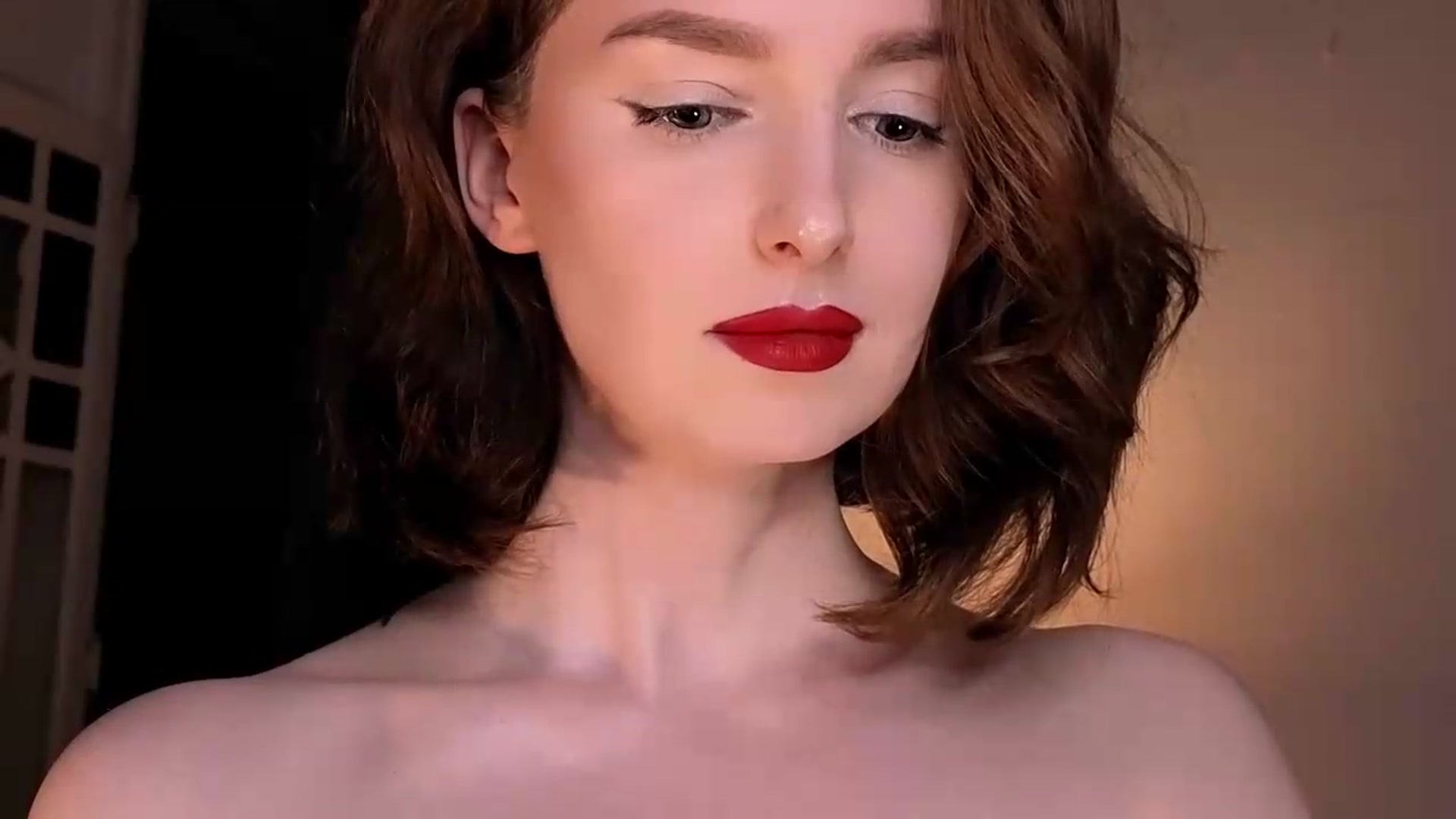 Gallery image thumbnail from Red_Lips_Girl's myfreecams stream on, 07/01/2026, 24:17 image 18 of 20