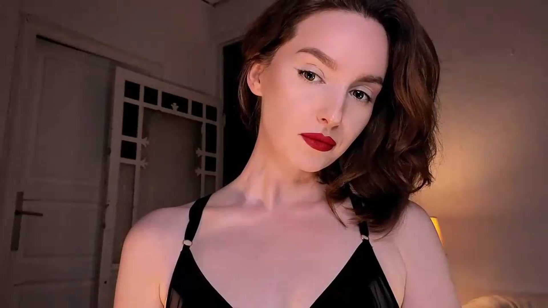 Gallery image thumbnail from Red_Lips_Girl's myfreecams stream on, 07/01/2026, 24:17 image 11 of 20
