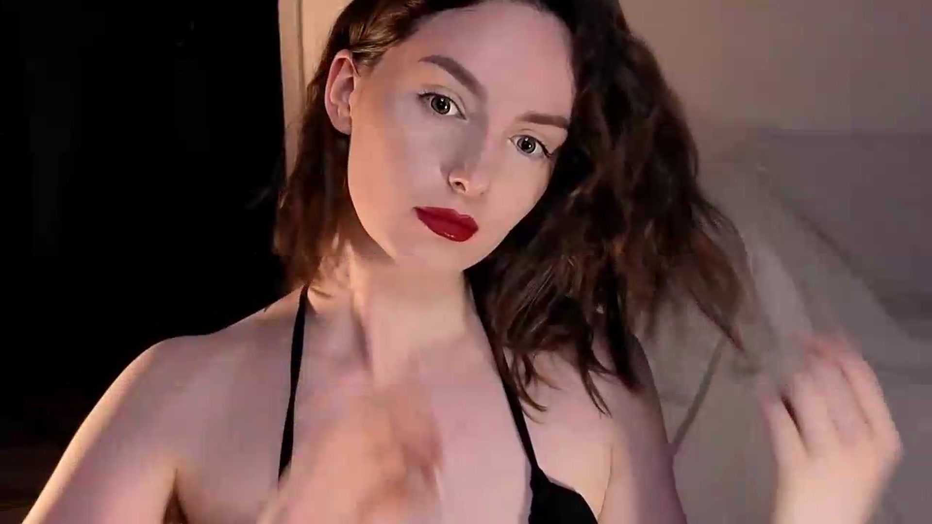 Gallery image thumbnail from Red_Lips_Girl's myfreecams stream on, 07/09/2026, 04:56 image 2 of 20