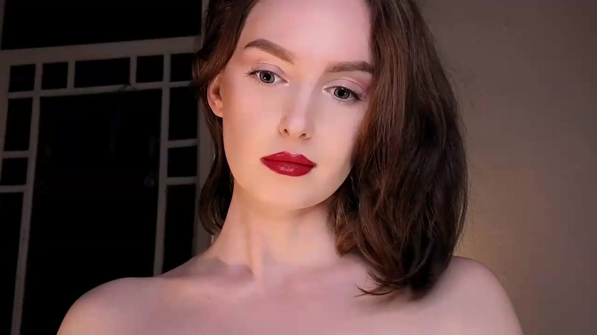 Gallery image thumbnail from Red_Lips_Girl's myfreecams stream on, 07/19/2026, 22:55 image 17 of 20