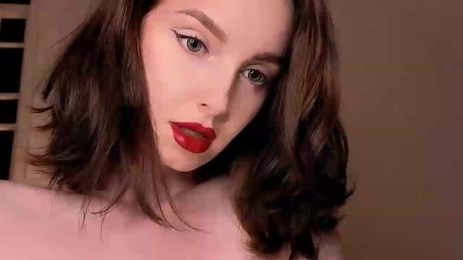 Gallery image thumbnail from Red_Lips_Girl's myfreecams stream on, 08/26/2026, 23:22 image 3 of 20