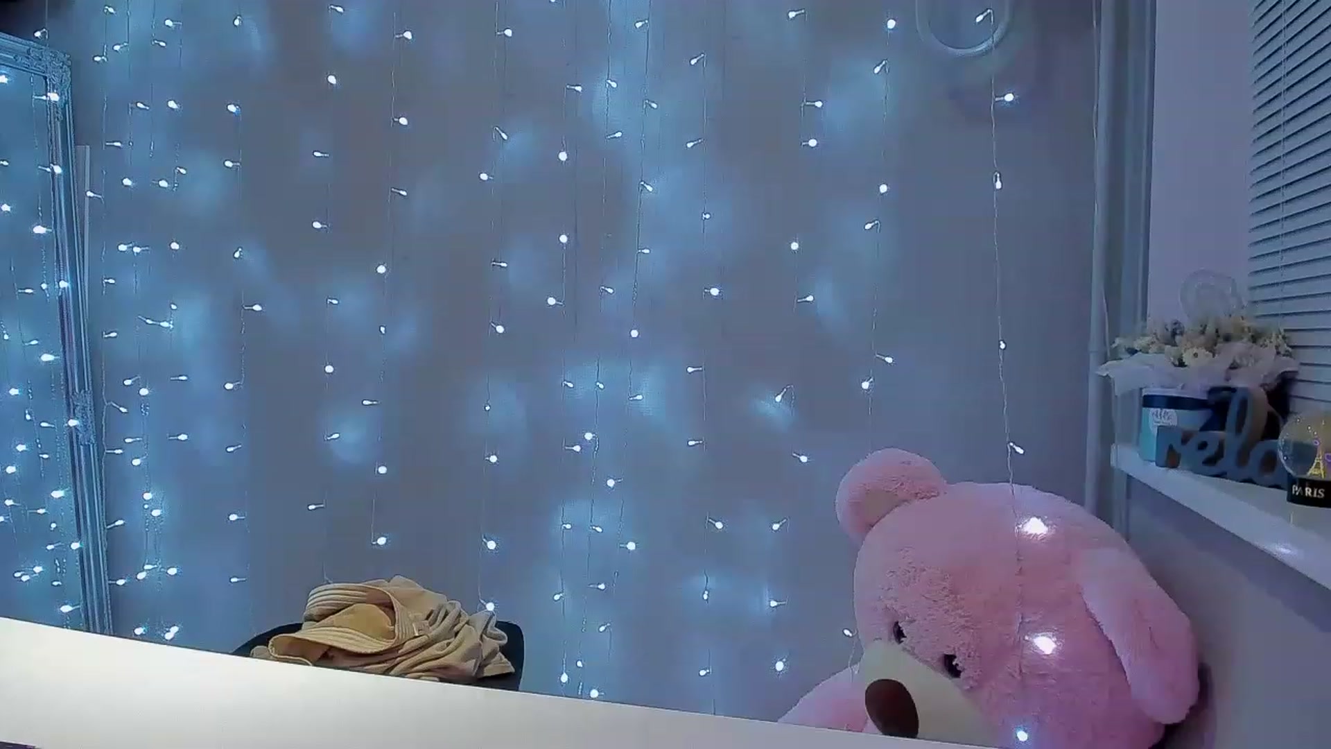 Gallery image thumbnail from Red_Succubus's myfreecams stream on, 11/19/2022, 20:41 image 5 of 20
