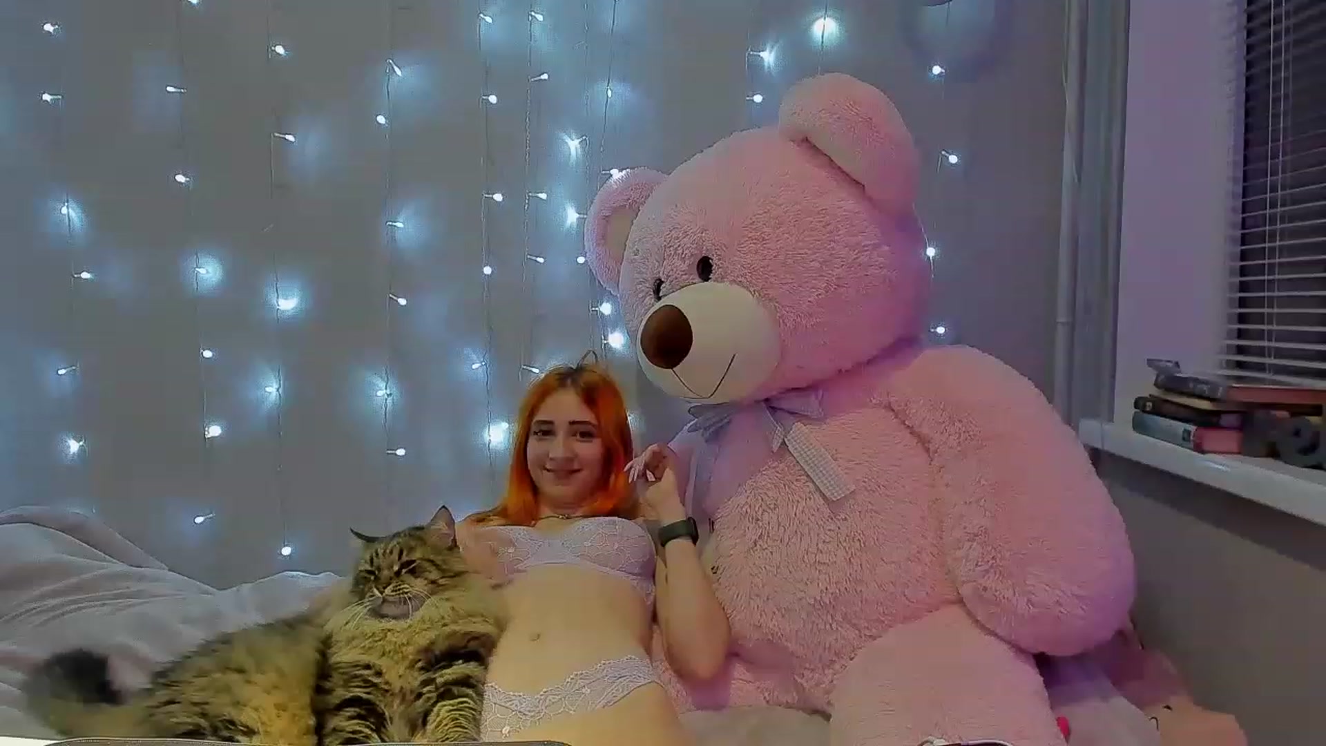 Gallery image thumbnail from Red_Succubus's myfreecams stream on, 11/27/2022, 19:22 image 18 of 20