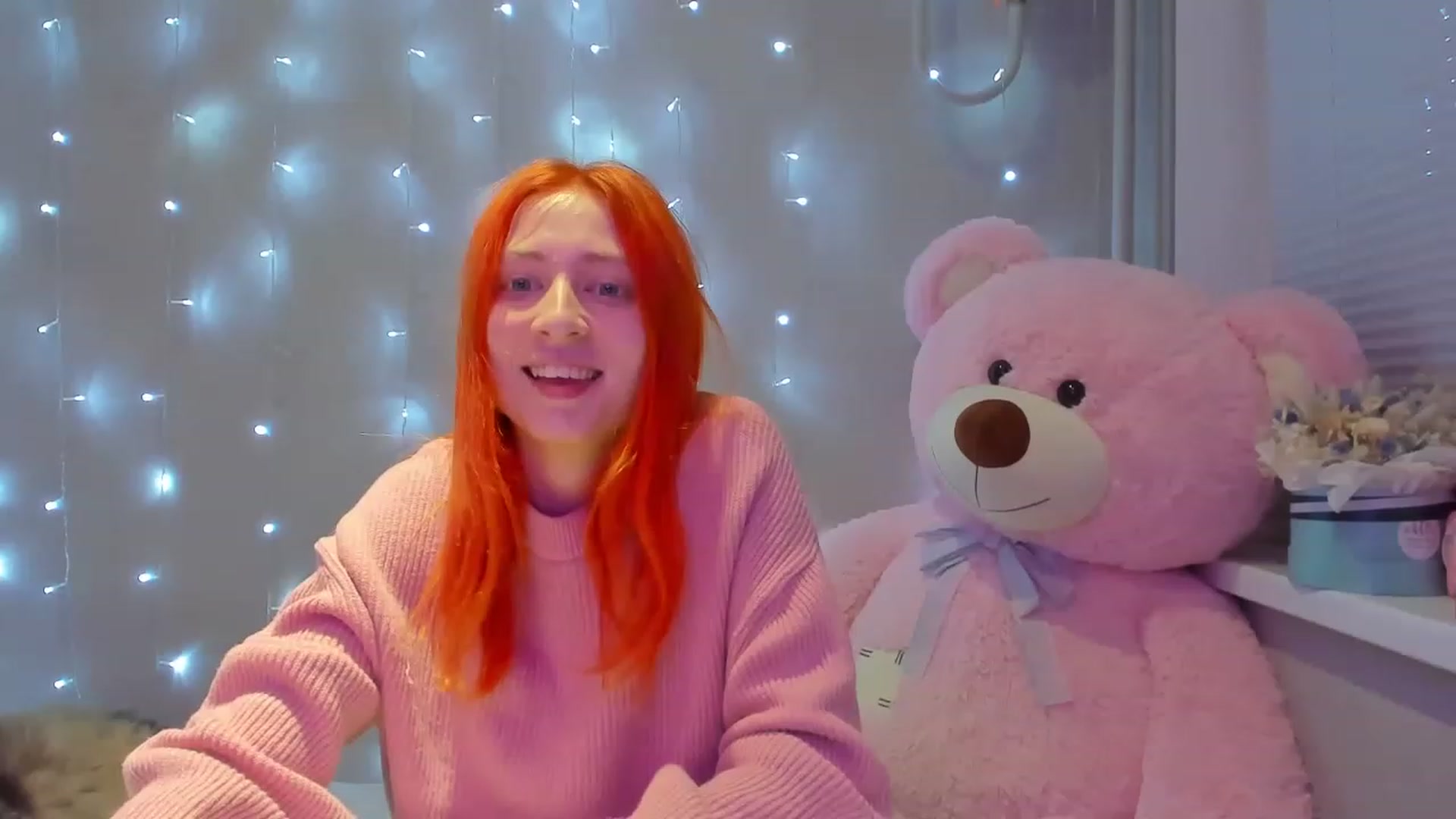 Gallery image thumbnail from Red_Succubus's myfreecams stream on, 12/27/2022, 21:21 image 12 of 20