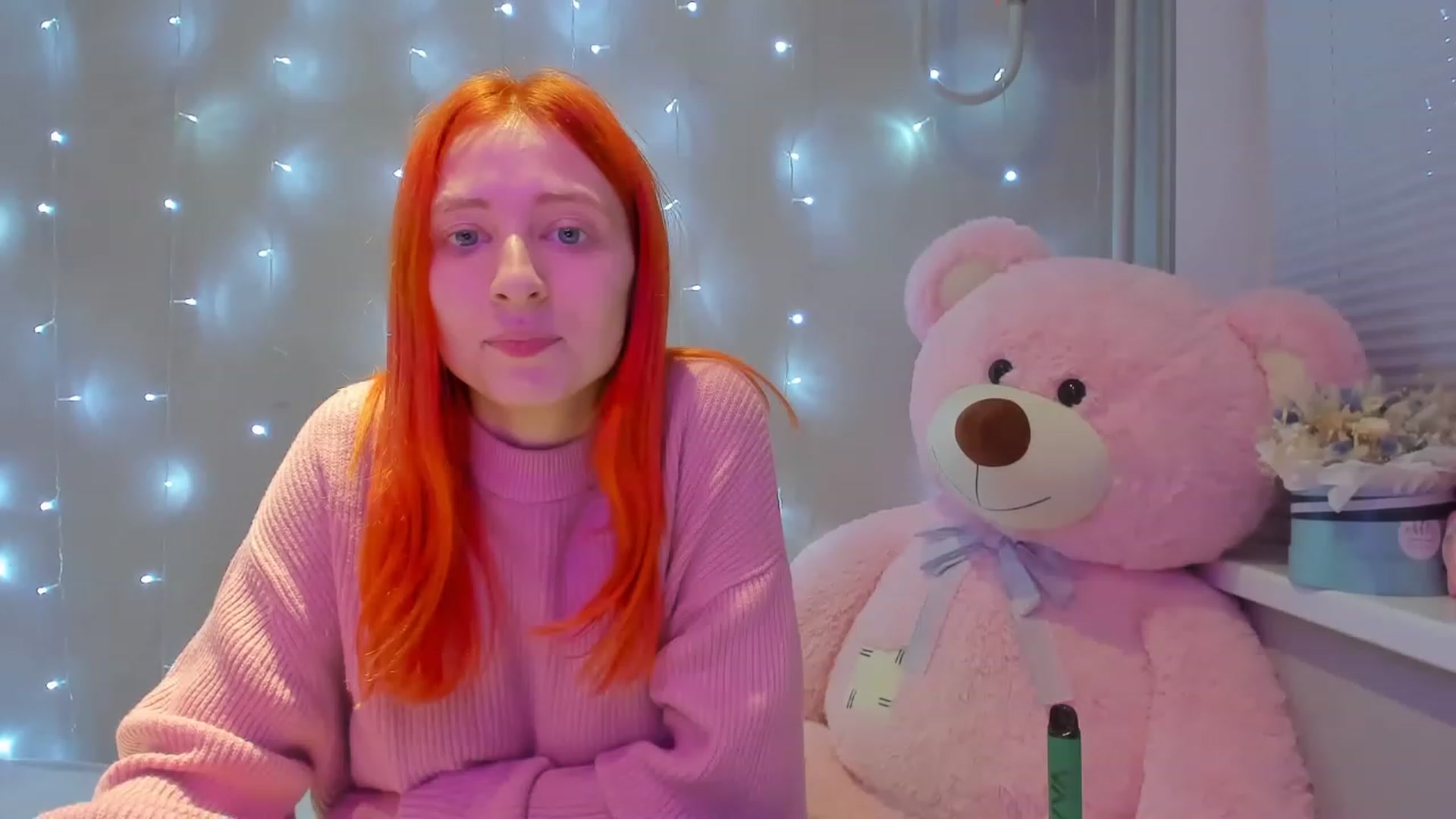 Gallery image thumbnail from Red_Succubus's myfreecams stream on, 12/27/2022, 21:21 image 14 of 20