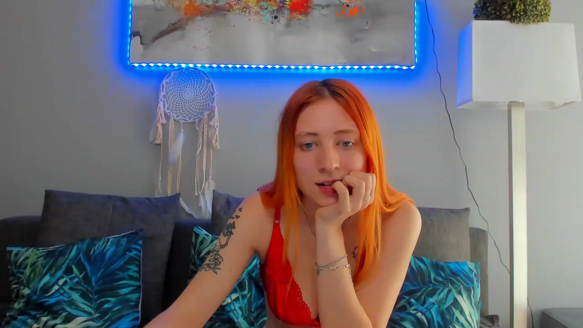 Gallery image thumbnail from Red_Succubus's myfreecams stream on, 04/10/2023, 14:13 image 14 of 20