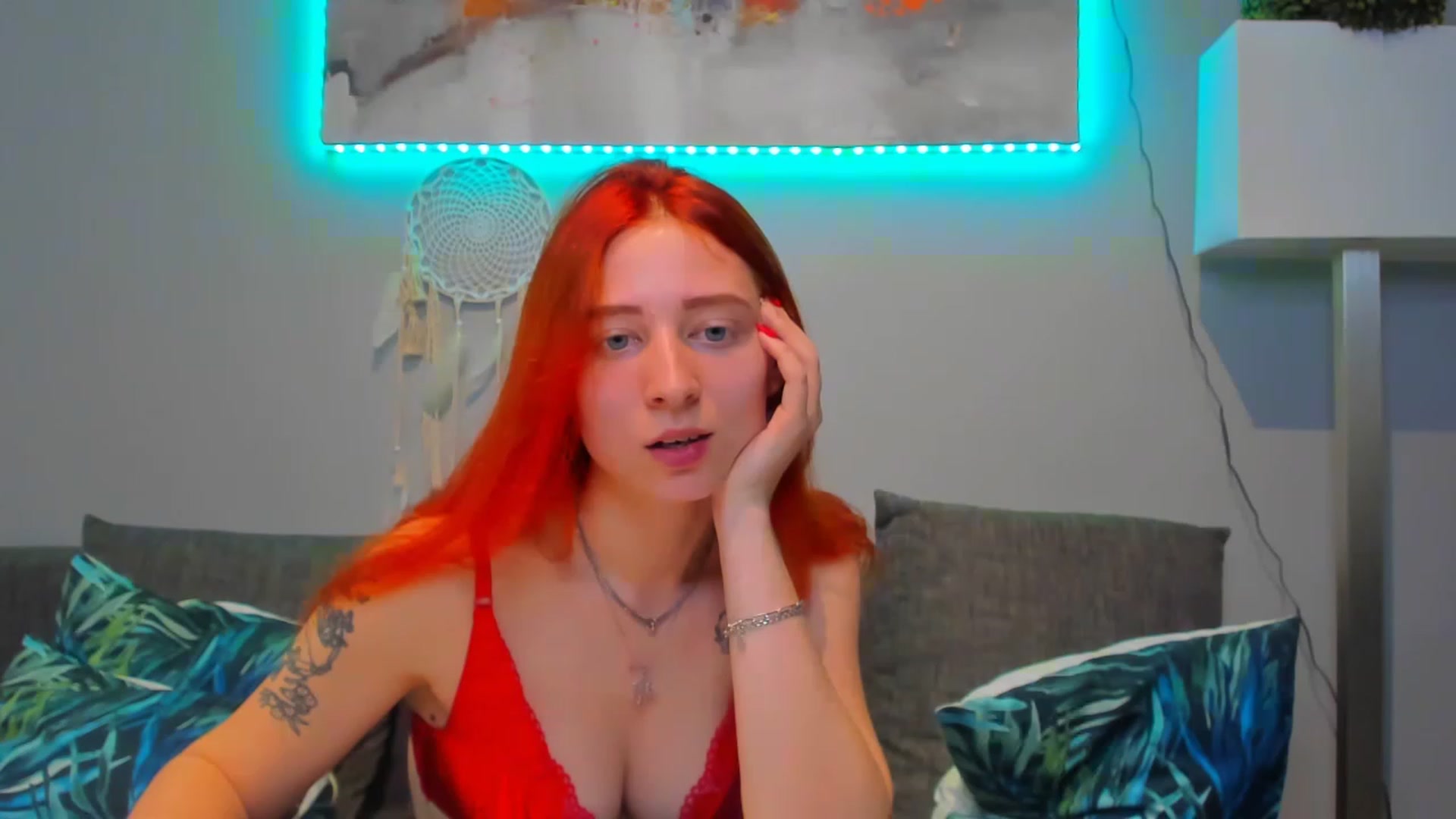 Gallery image thumbnail from Red_Succubus's myfreecams stream on, 04/17/2023, 22:02 image 6 of 20