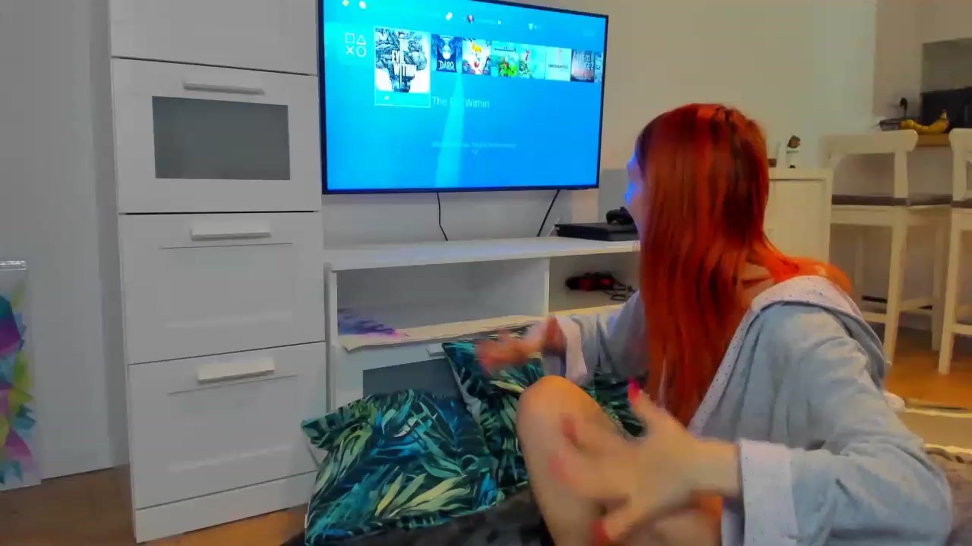 Gallery image thumbnail from Red_Succubus's myfreecams stream on, 04/29/2023, 21:30 image 12 of 20