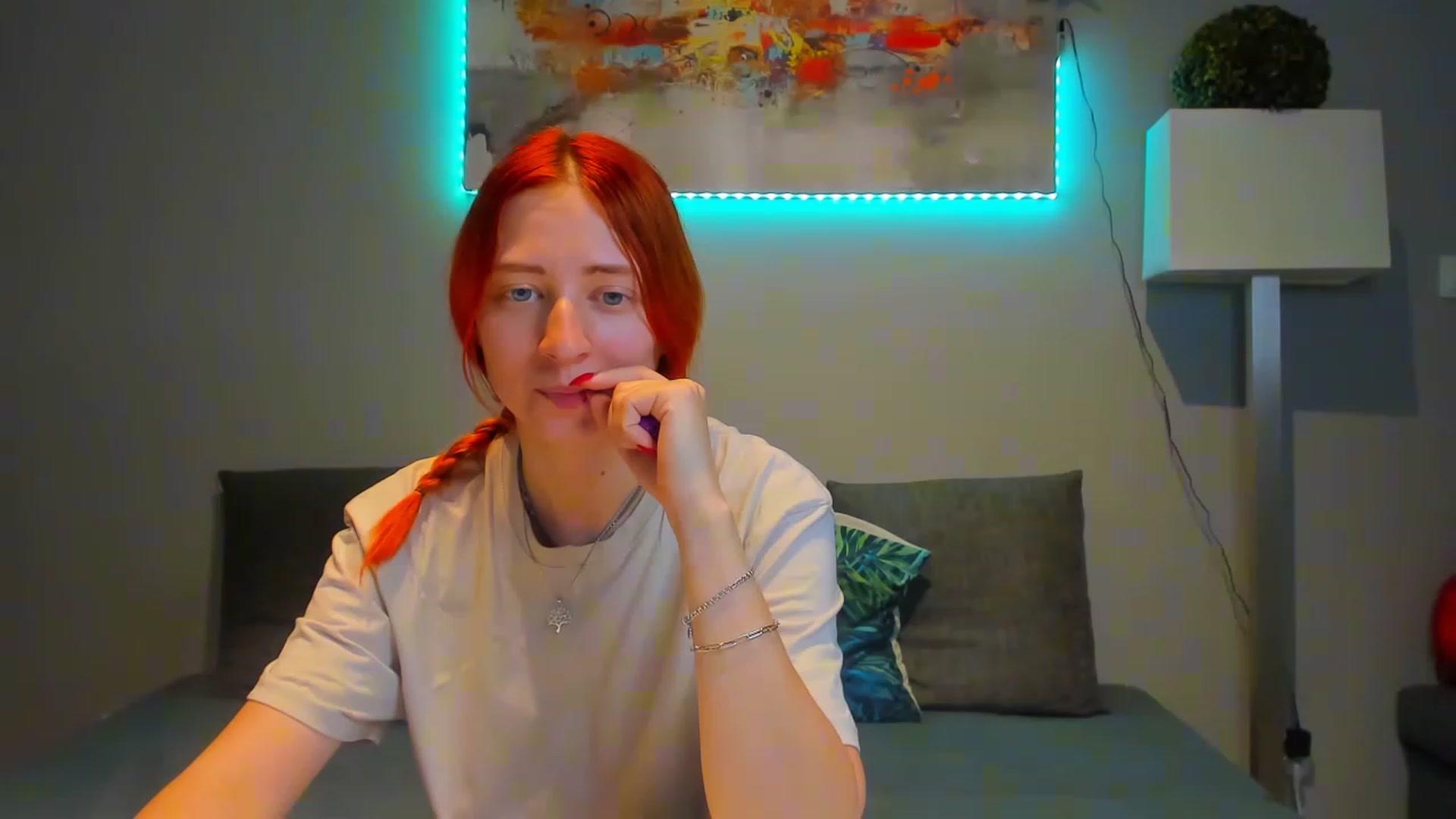 Gallery image thumbnail from Red_Succubus's myfreecams stream on, 05/03/2023, 21:41 image 5 of 20