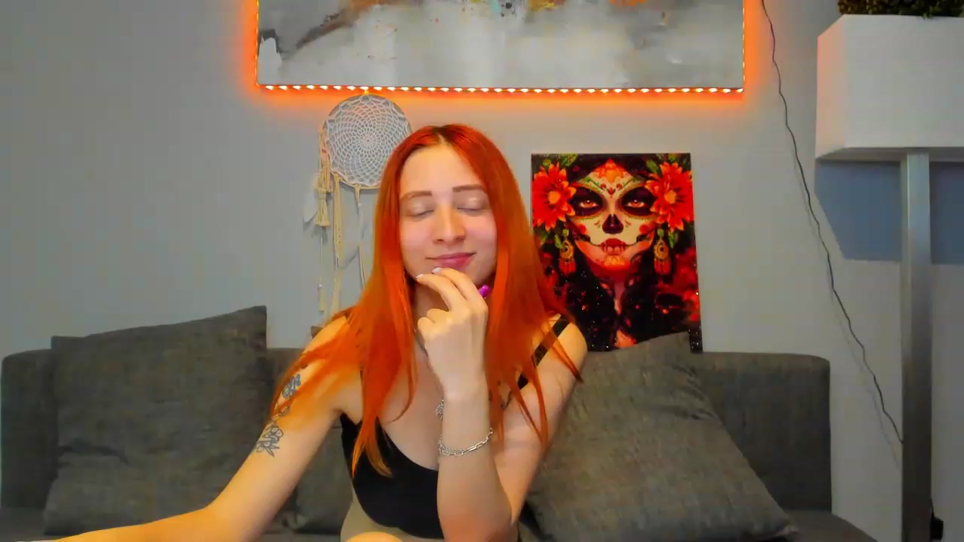Gallery image thumbnail from Red_Succubus's myfreecams stream on, 05/06/2023, 21:32 image 20 of 20