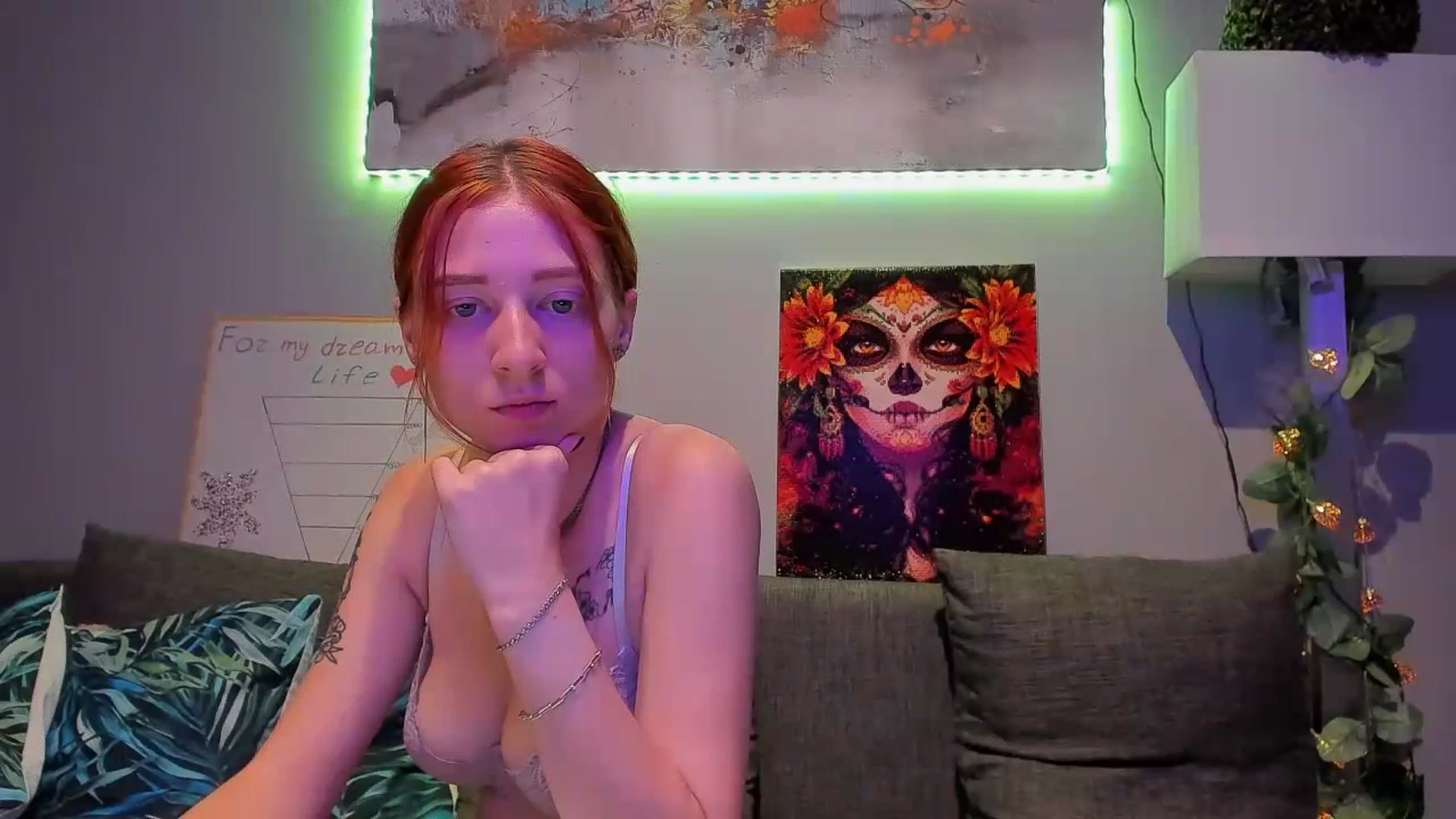 Gallery image thumbnail from Red_Succubus's myfreecams stream on, 07/16/2023, 19:27 image 10 of 20