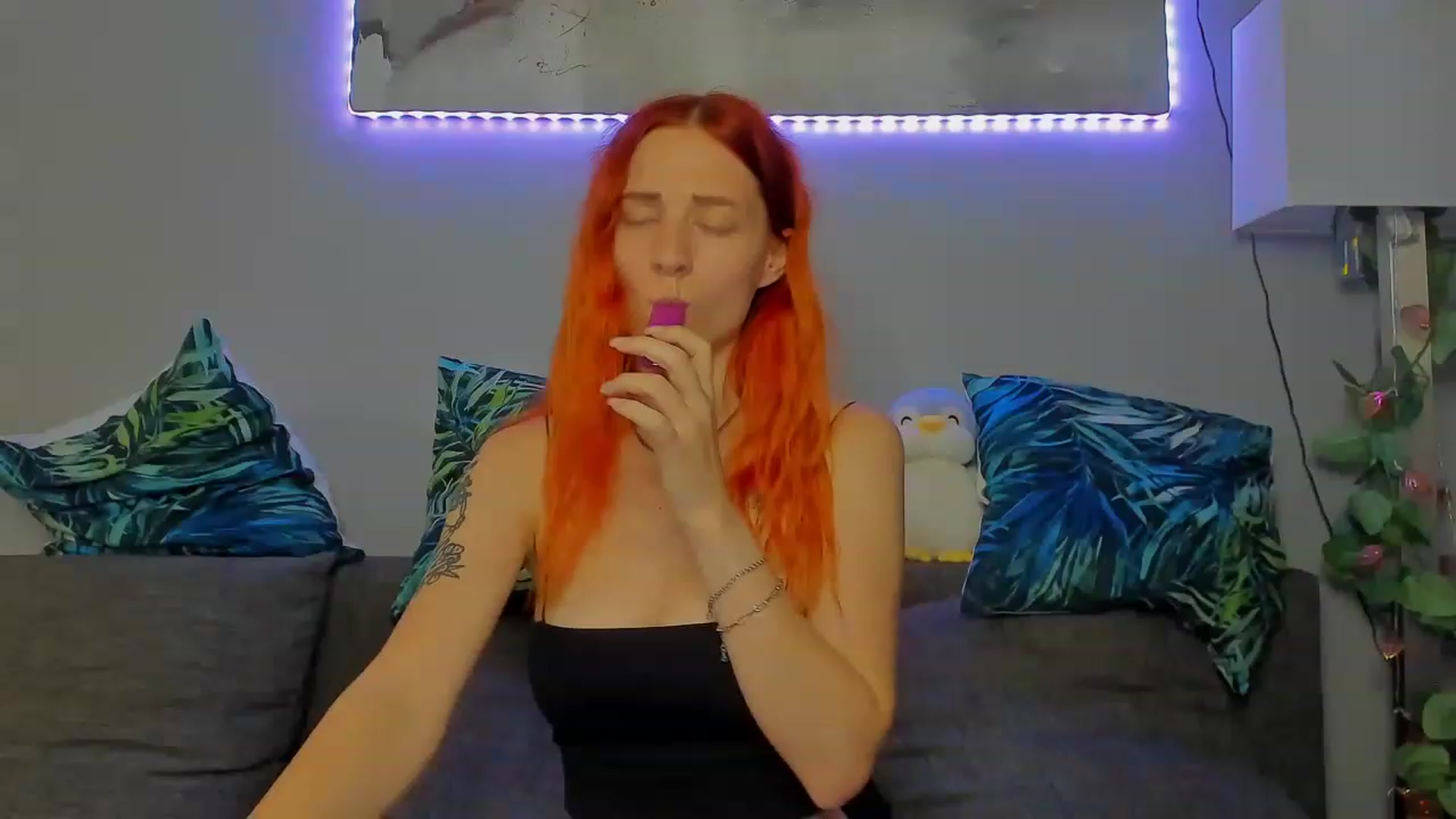 Gallery image thumbnail from Red_Succubus's myfreecams stream on, 08/08/2023, 20:48 image 15 of 20