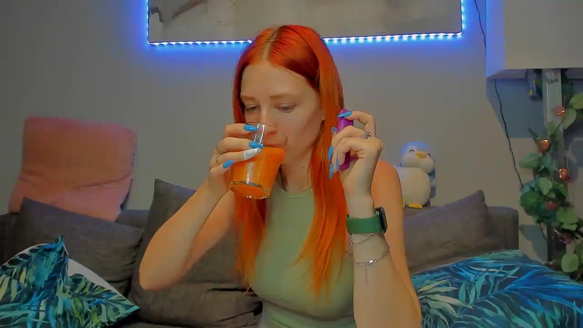 Gallery image thumbnail from Red_Succubus's myfreecams stream on, 08/12/2023, 20:49 image 10 of 20