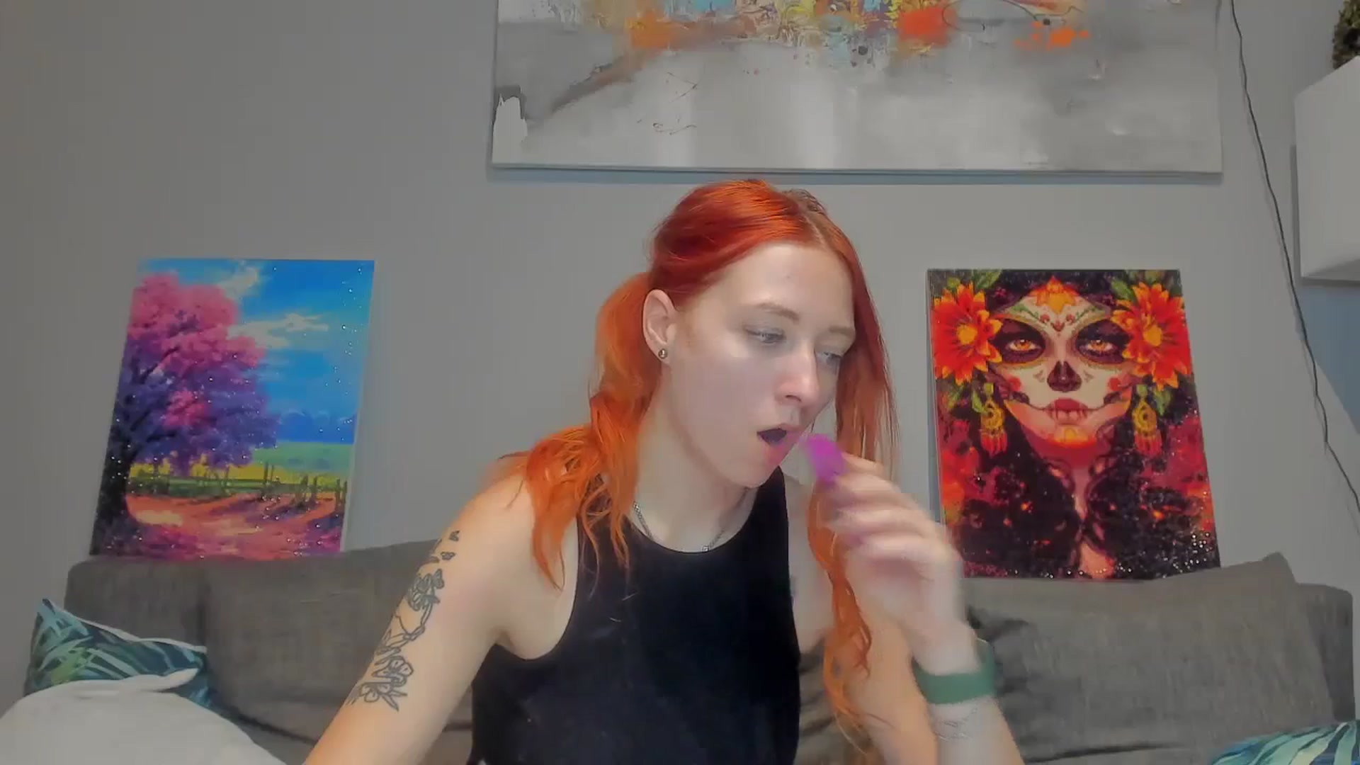 Gallery image thumbnail from Red_Succubus's myfreecams stream on, 10/29/2023, 22:22 image 4 of 20