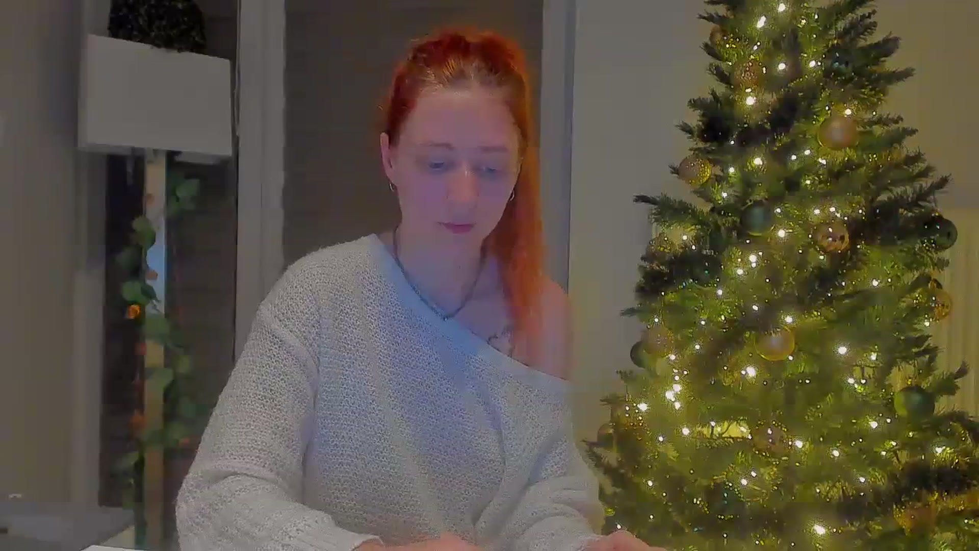 Gallery image thumbnail from Red_Succubus's myfreecams stream on, 12/01/2023, 22:17 image 11 of 20