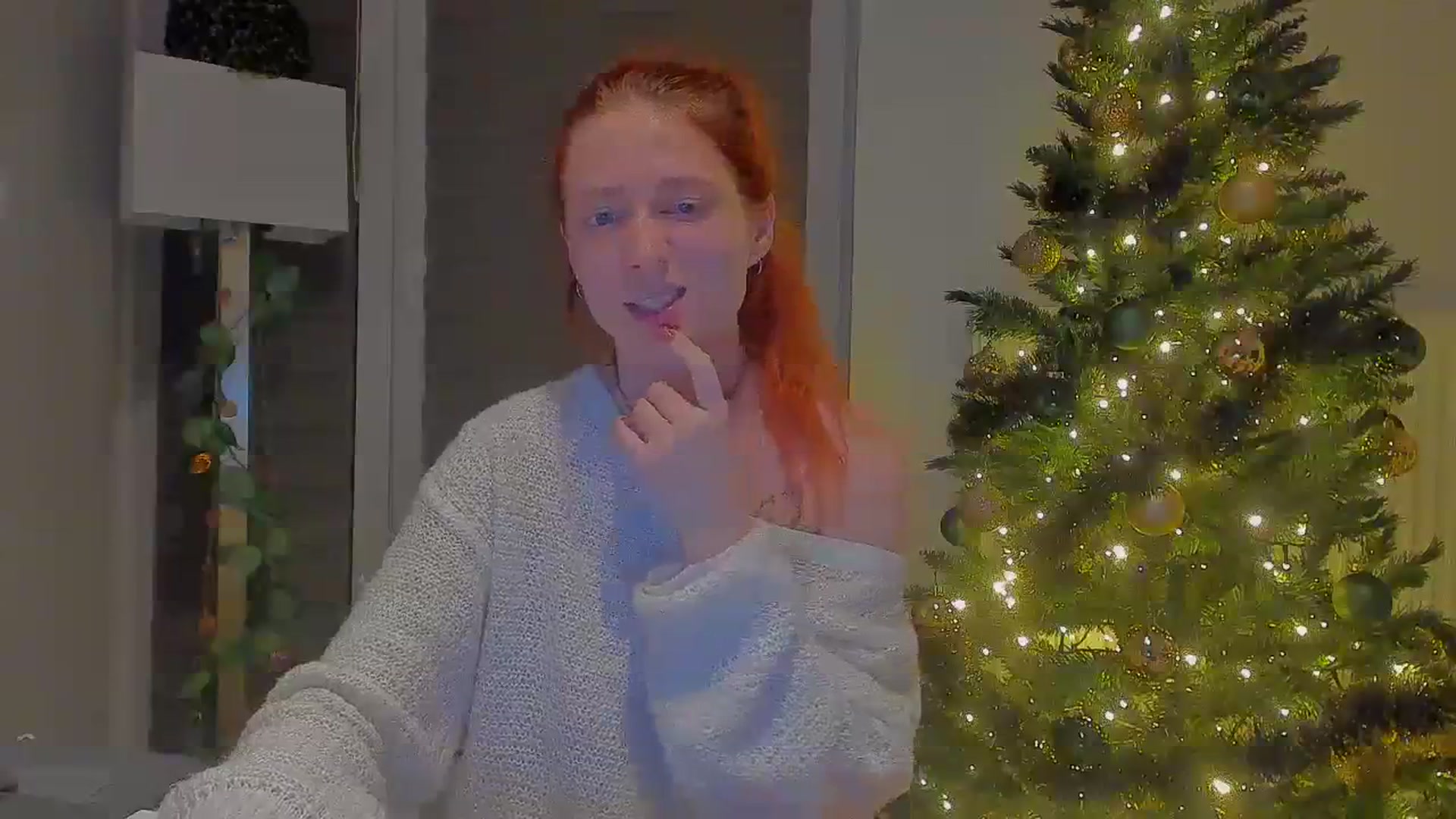 Gallery image thumbnail from Red_Succubus's myfreecams stream on, 12/01/2023, 22:17 image 16 of 20