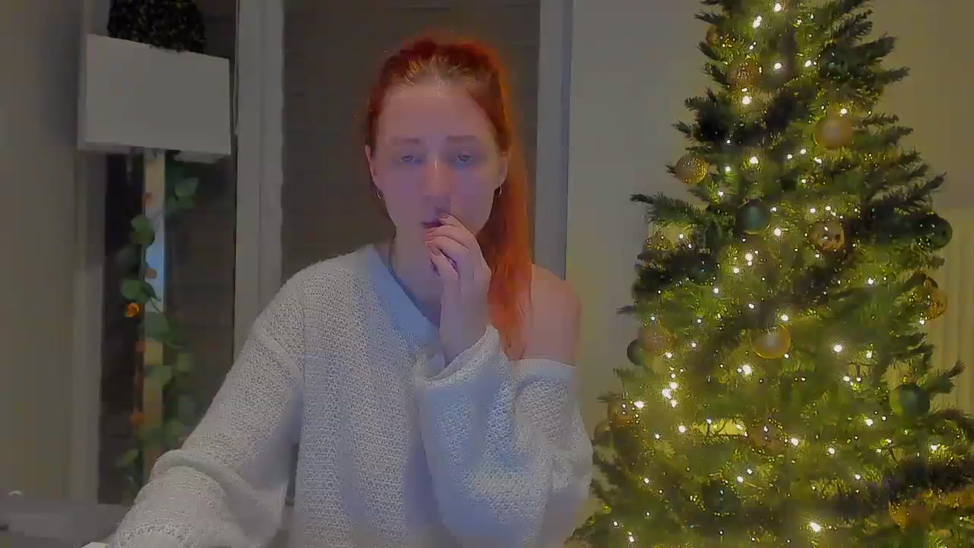Gallery image thumbnail from Red_Succubus's myfreecams stream on, 12/01/2023, 22:17 image 14 of 20