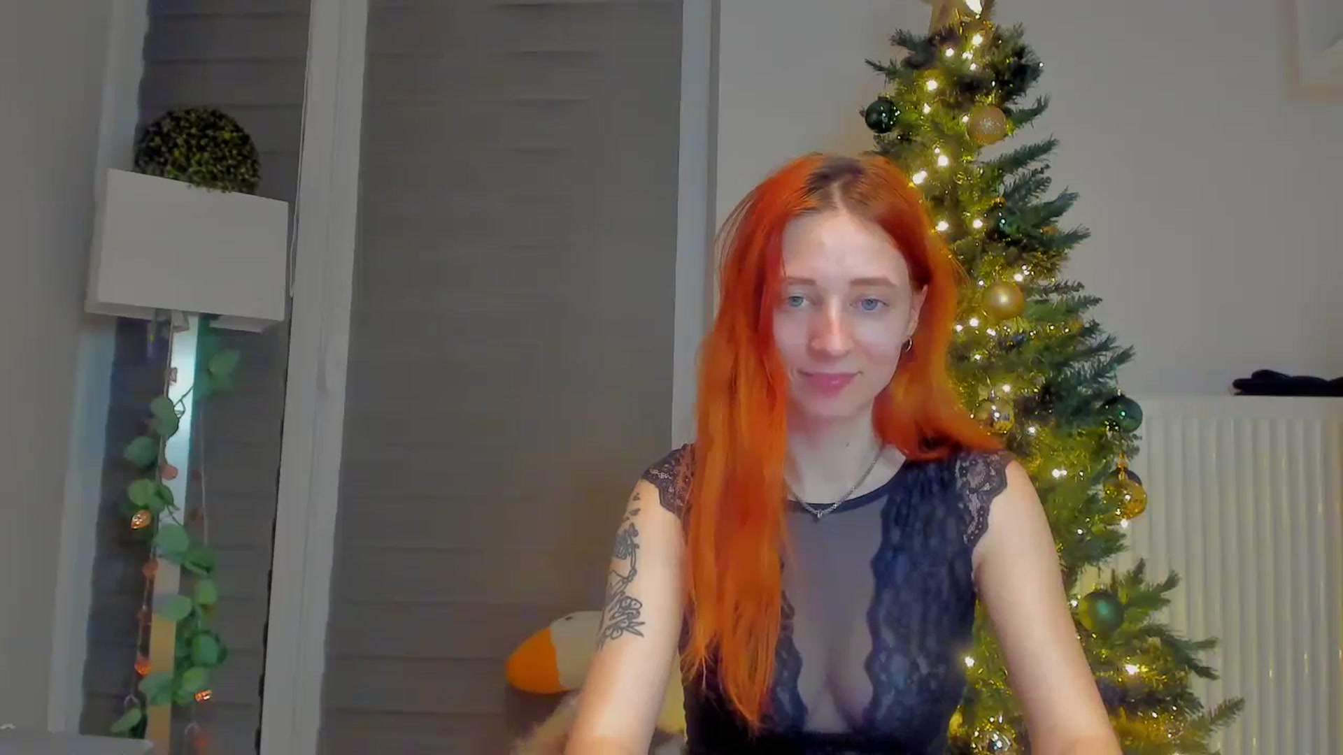 Gallery image thumbnail from Red_Succubus's myfreecams stream on, 12/07/2023, 22:42 image 14 of 20