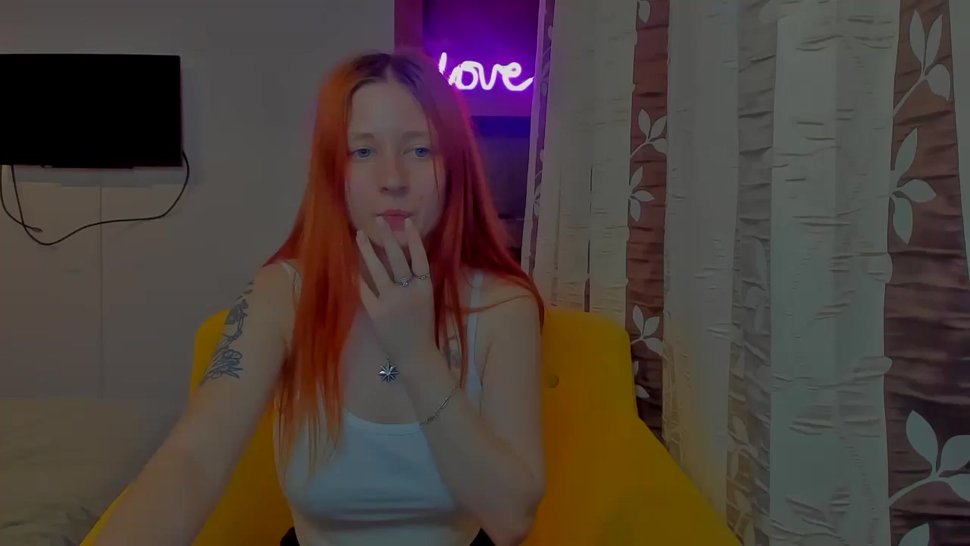 Gallery image thumbnail from Red_Succubus's myfreecams stream on, 04/19/2025, 21:27 image 1 of 20