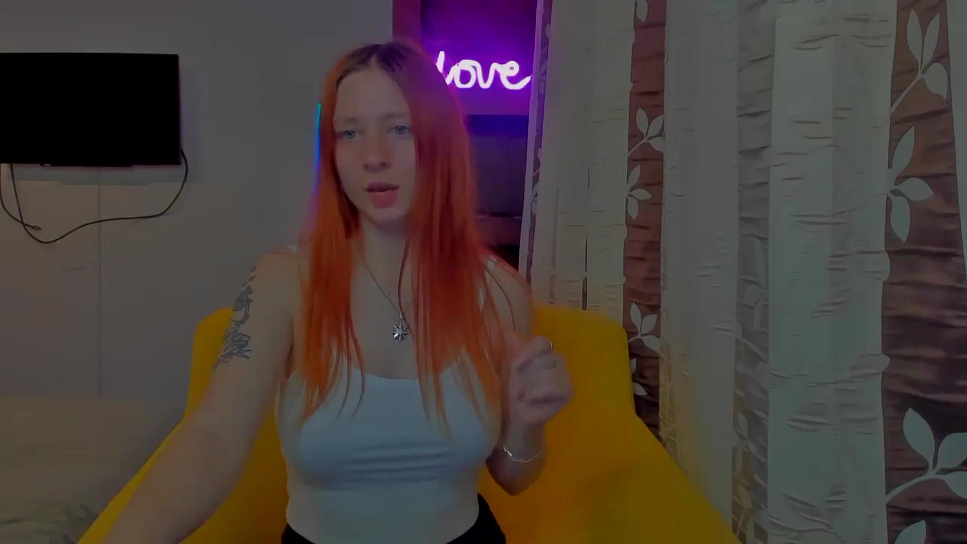 Gallery image thumbnail from Red_Succubus's myfreecams stream on, 04/19/2025, 21:27 image 3 of 20