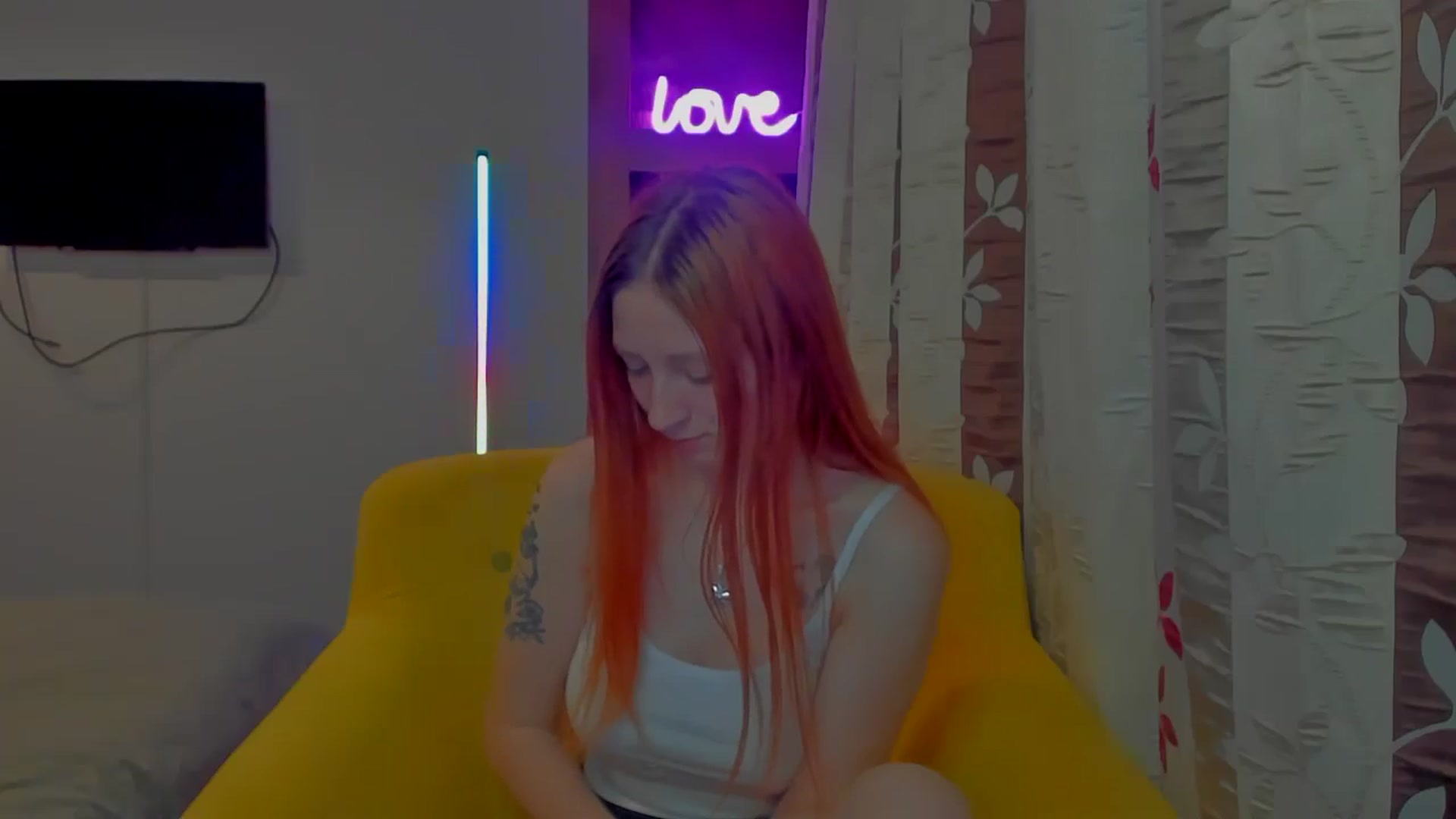 Gallery image thumbnail from Red_Succubus's myfreecams stream on, 04/19/2025, 21:27 image 16 of 20