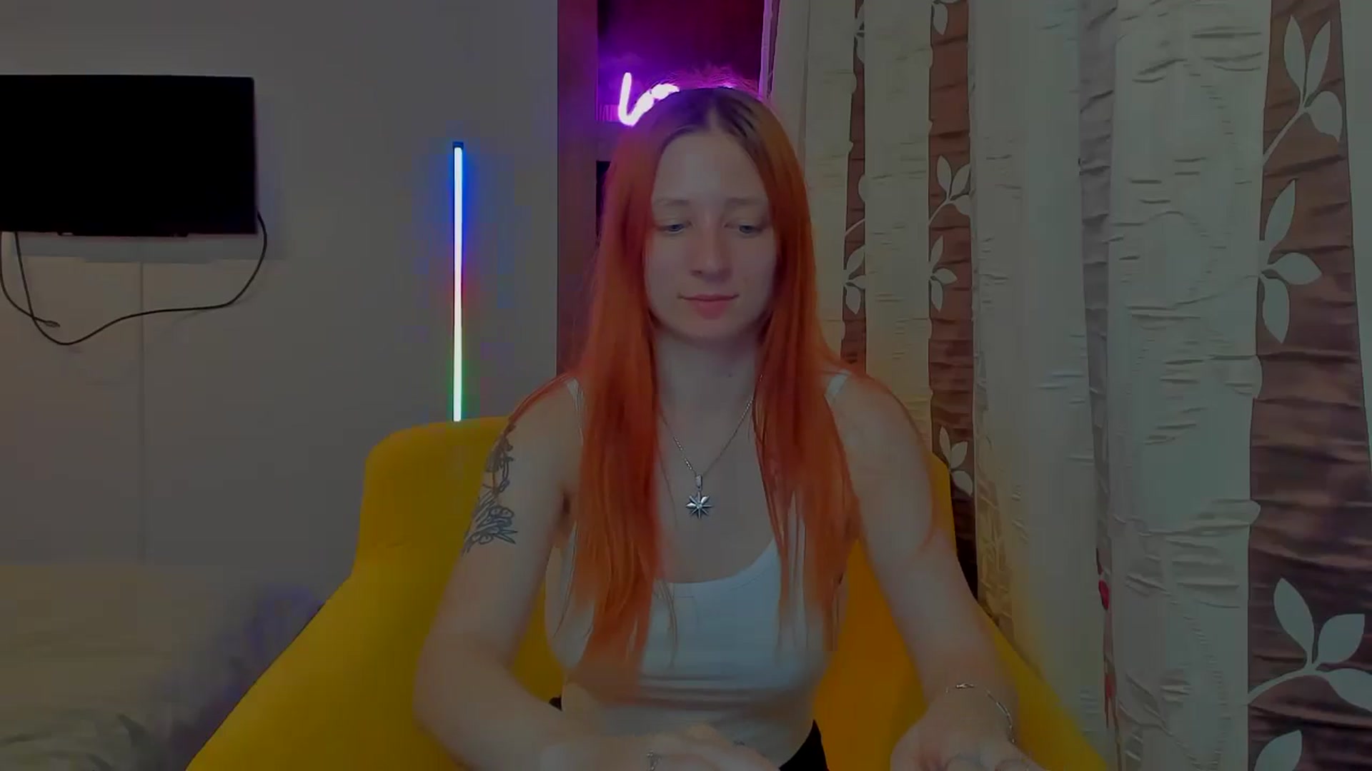 Gallery image thumbnail from Red_Succubus's myfreecams stream on, 04/19/2025, 21:27 image 6 of 20