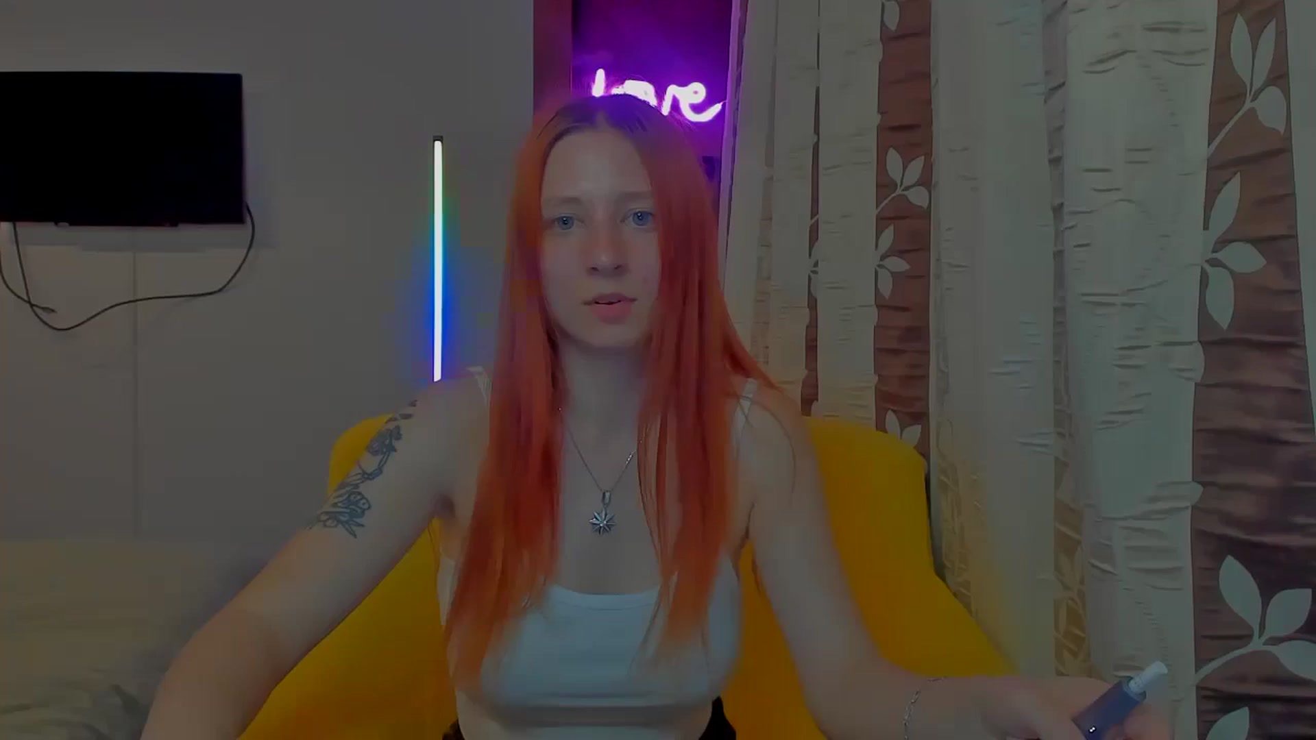 Gallery image thumbnail from Red_Succubus's myfreecams stream on, 04/19/2025, 21:27 image 10 of 20