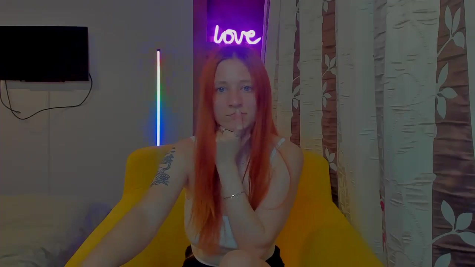 Gallery image thumbnail from Red_Succubus's myfreecams stream on, 04/19/2025, 21:27 image 7 of 20