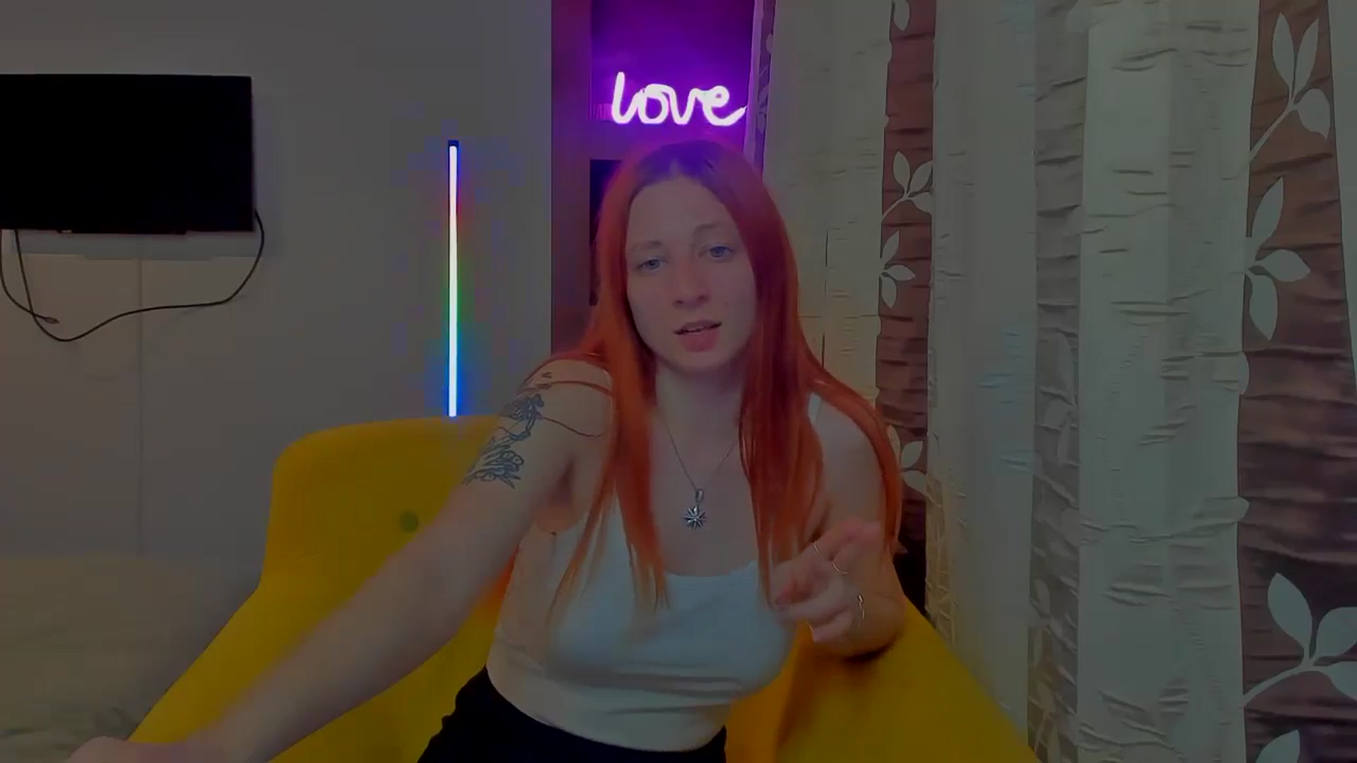 Gallery image thumbnail from Red_Succubus's myfreecams stream on, 04/19/2025, 21:27 image 4 of 20