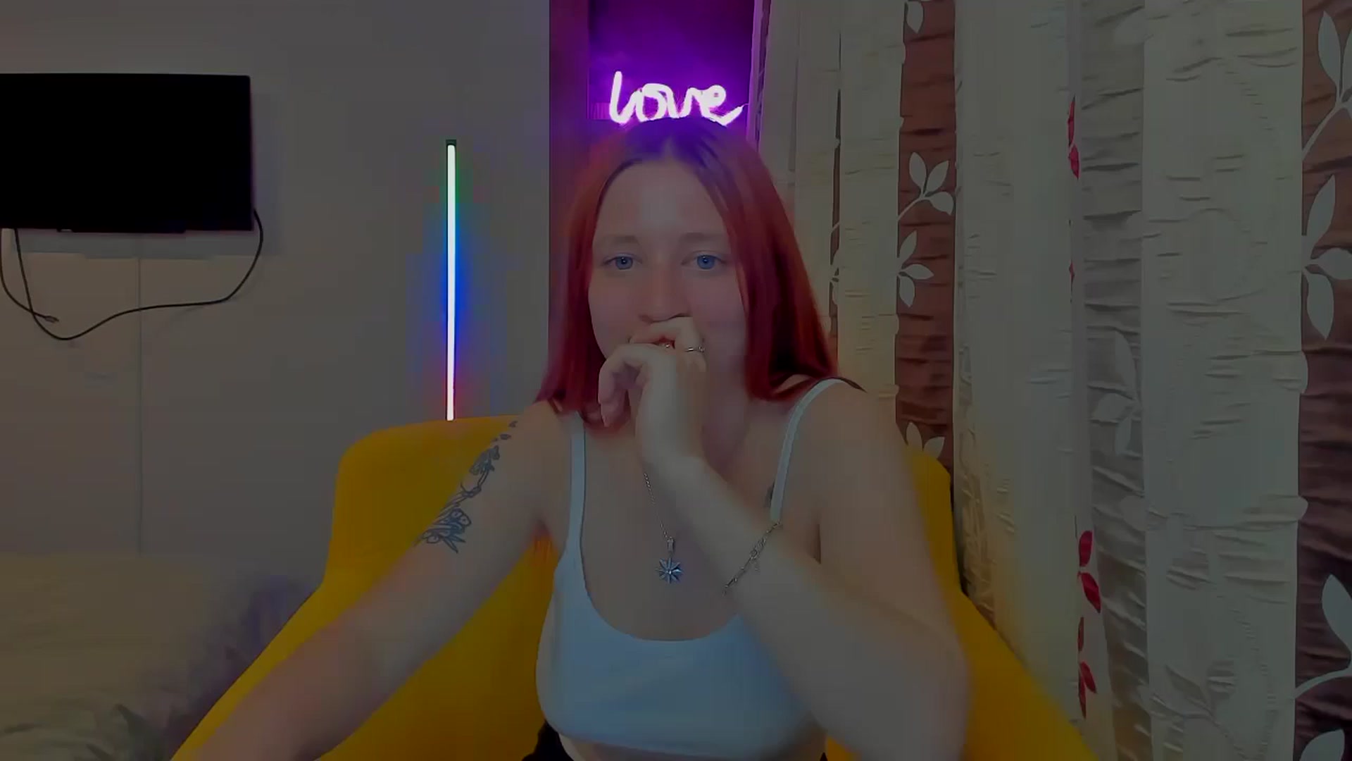 Gallery image thumbnail from Red_Succubus's myfreecams stream on, 04/19/2025, 21:27 image 14 of 20