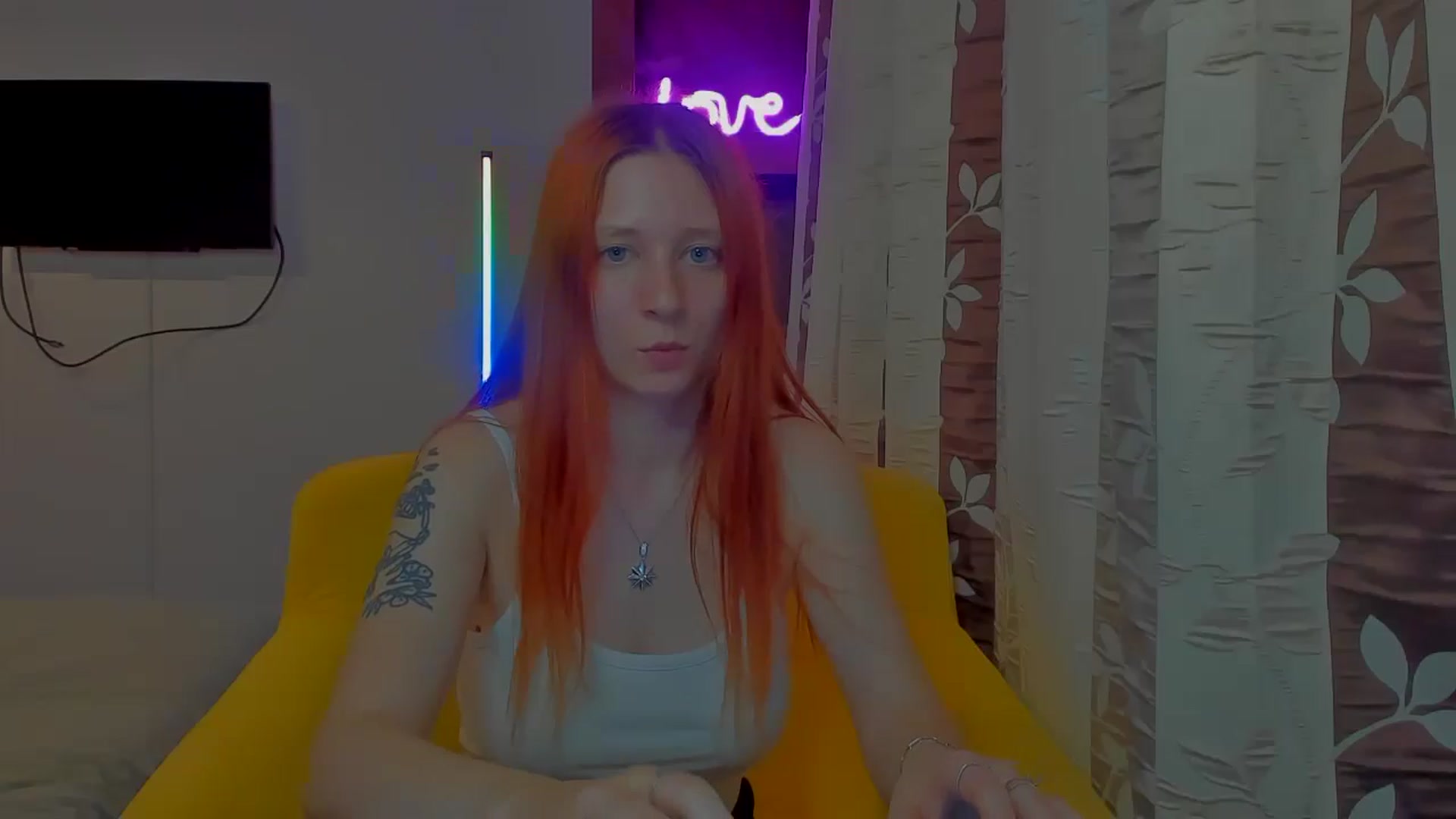 Gallery image thumbnail from Red_Succubus's myfreecams stream on, 04/19/2025, 21:27 image 2 of 20