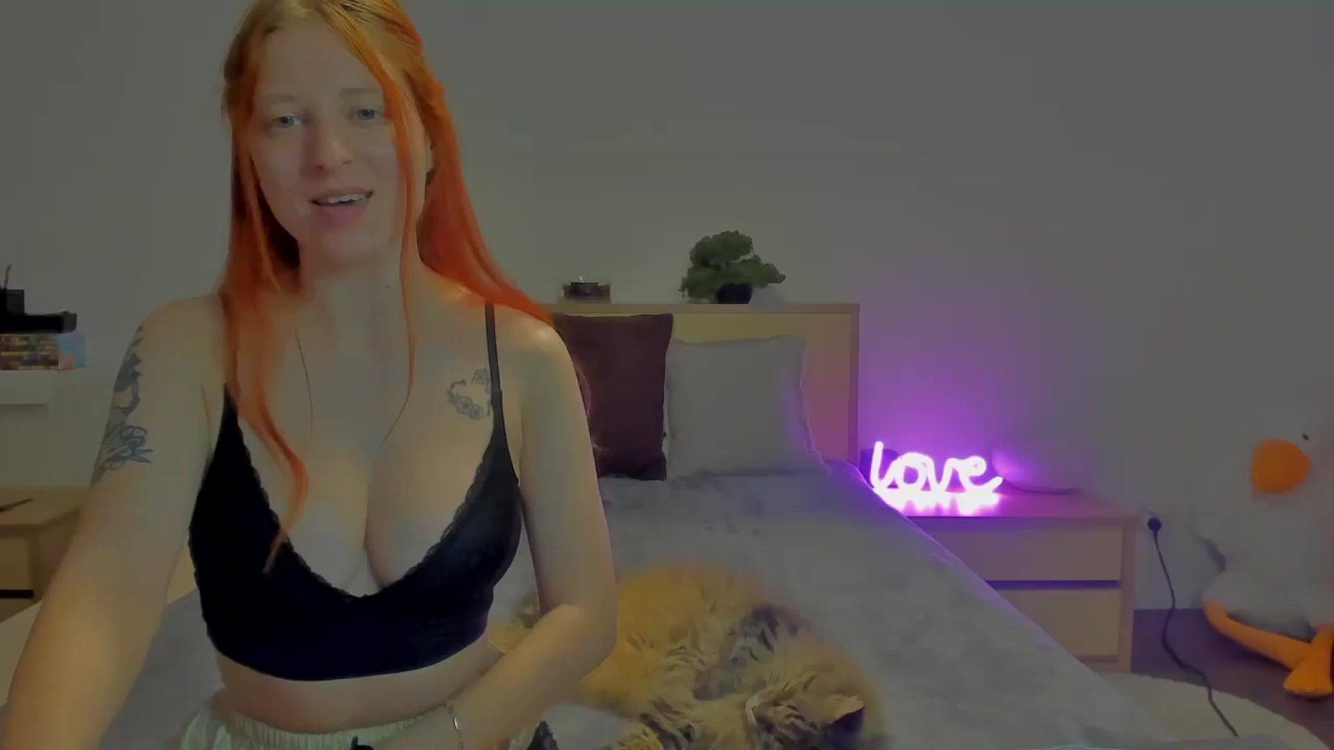 Gallery image thumbnail from Red_Succubus's myfreecams stream on, 04/24/2025, 21:16 image 7 of 20