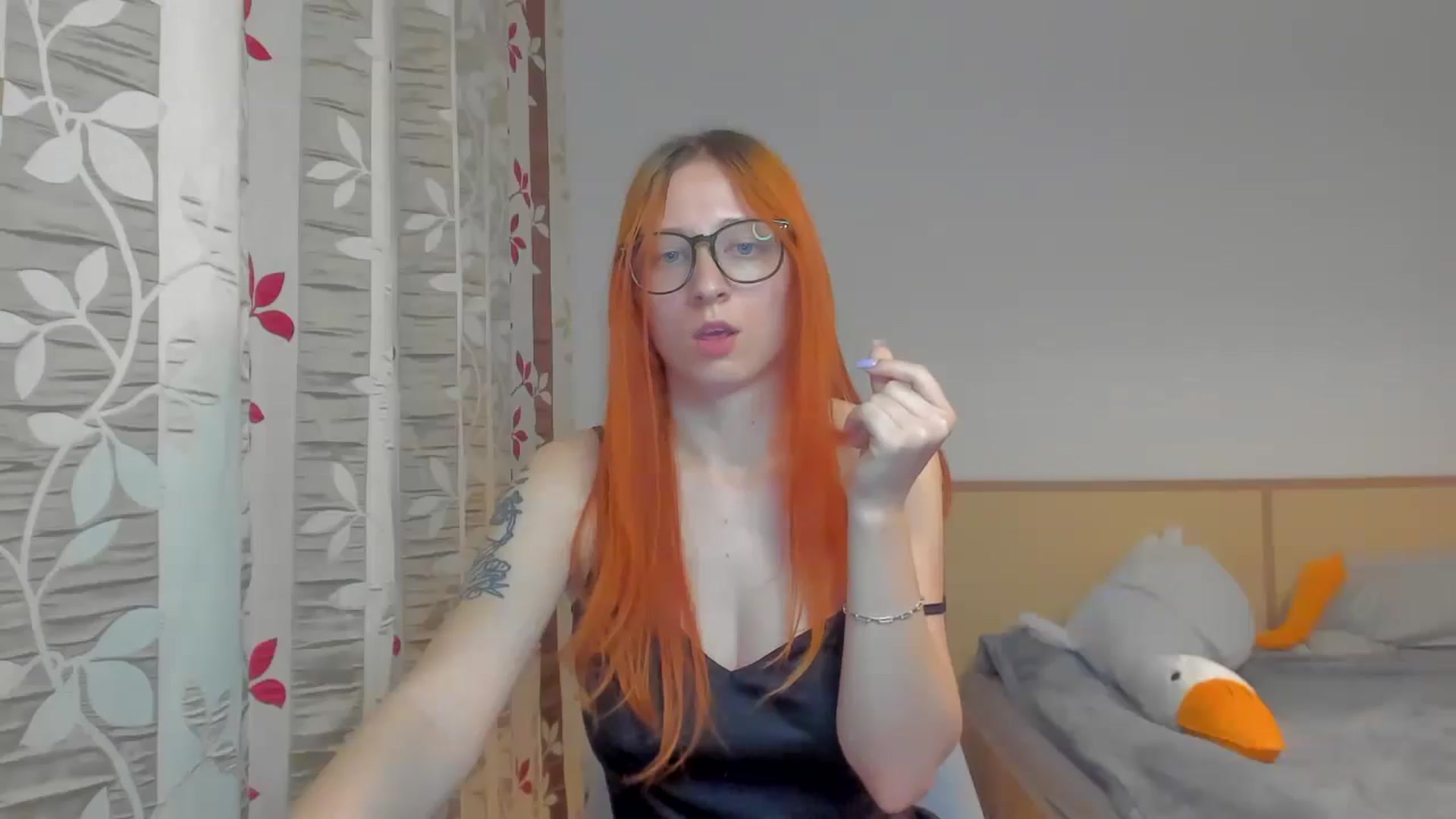 Gallery image thumbnail from Red_Succubus's myfreecams stream on, 05/16/2025, 20:08 image 8 of 20