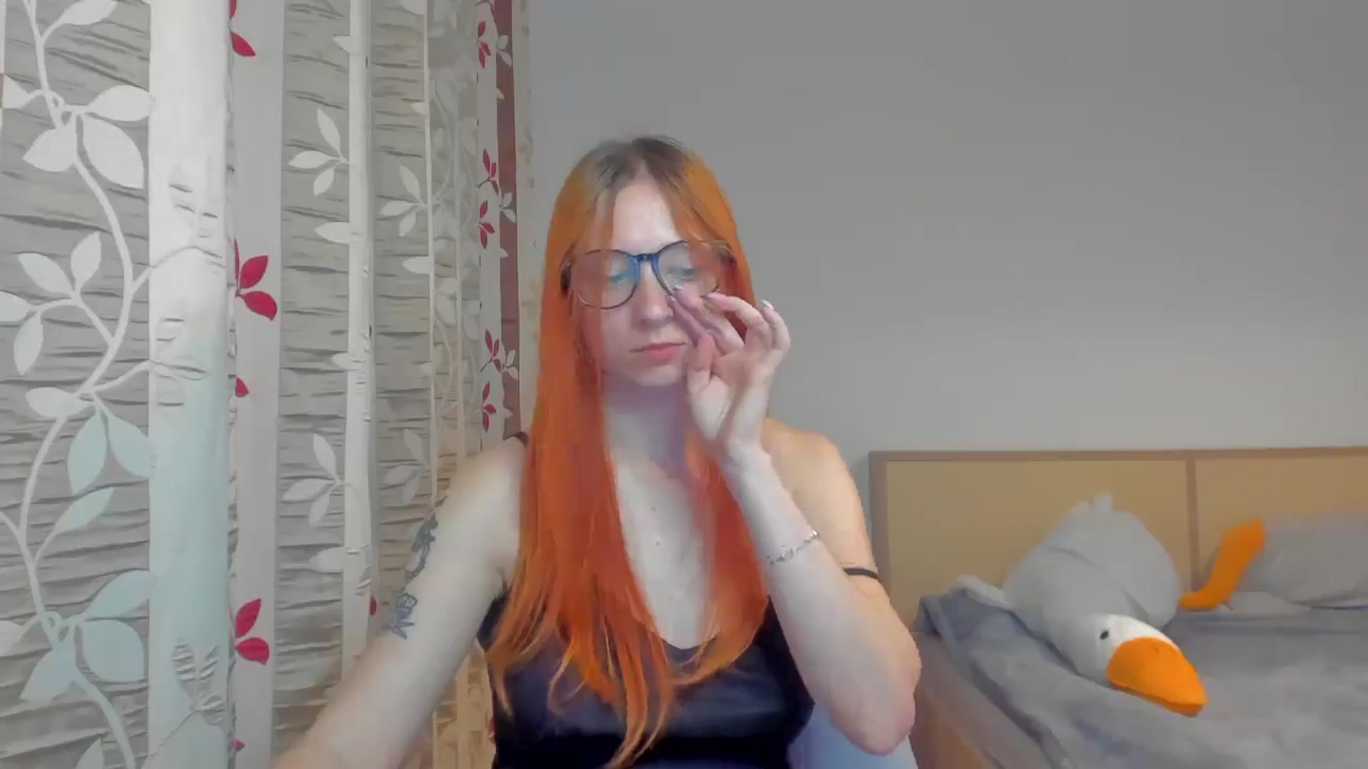 Gallery image thumbnail from Red_Succubus's myfreecams stream on, 05/16/2025, 20:08 image 9 of 20
