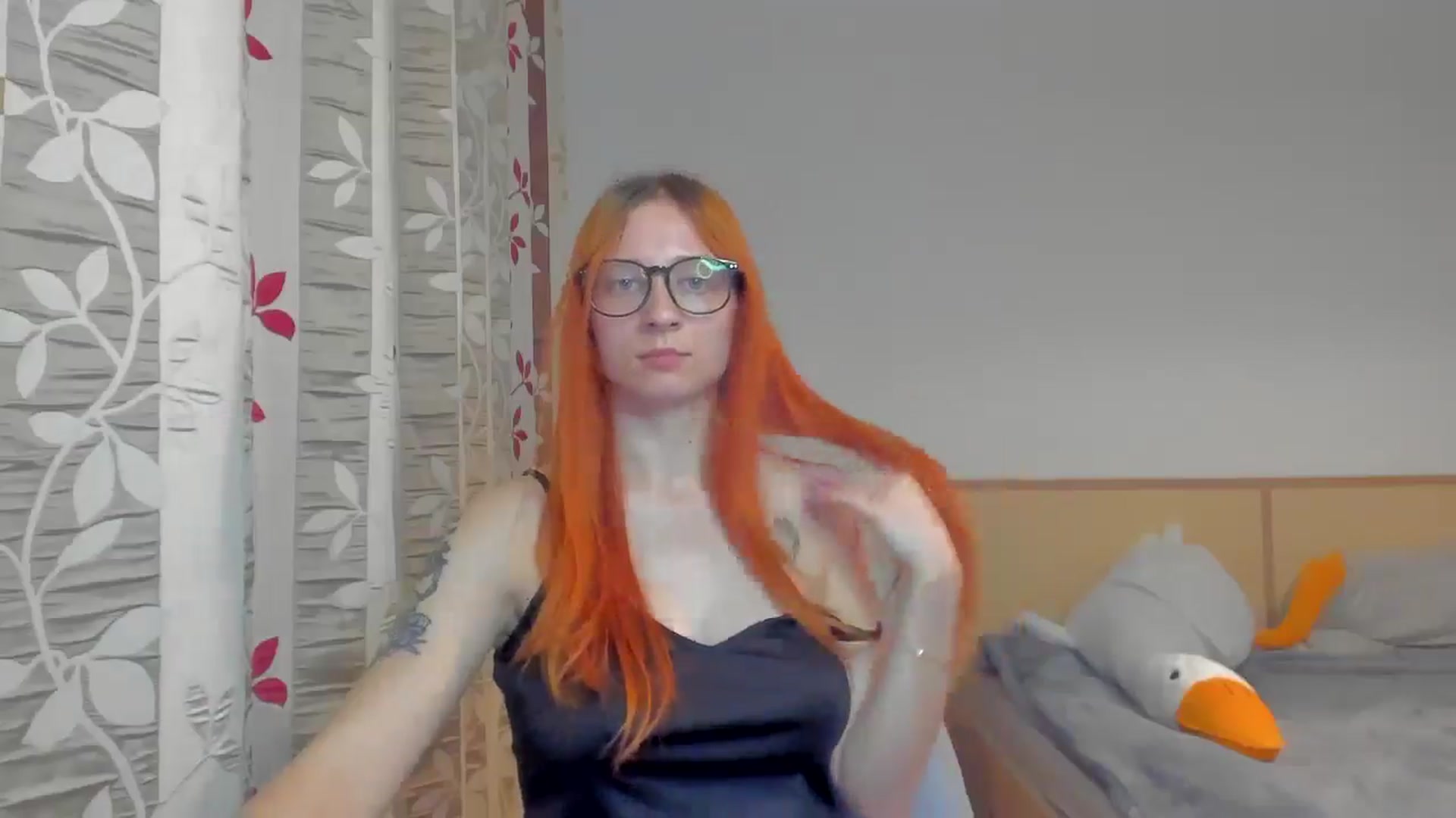 Gallery image thumbnail from Red_Succubus's myfreecams stream on, 05/16/2025, 20:08 image 10 of 20