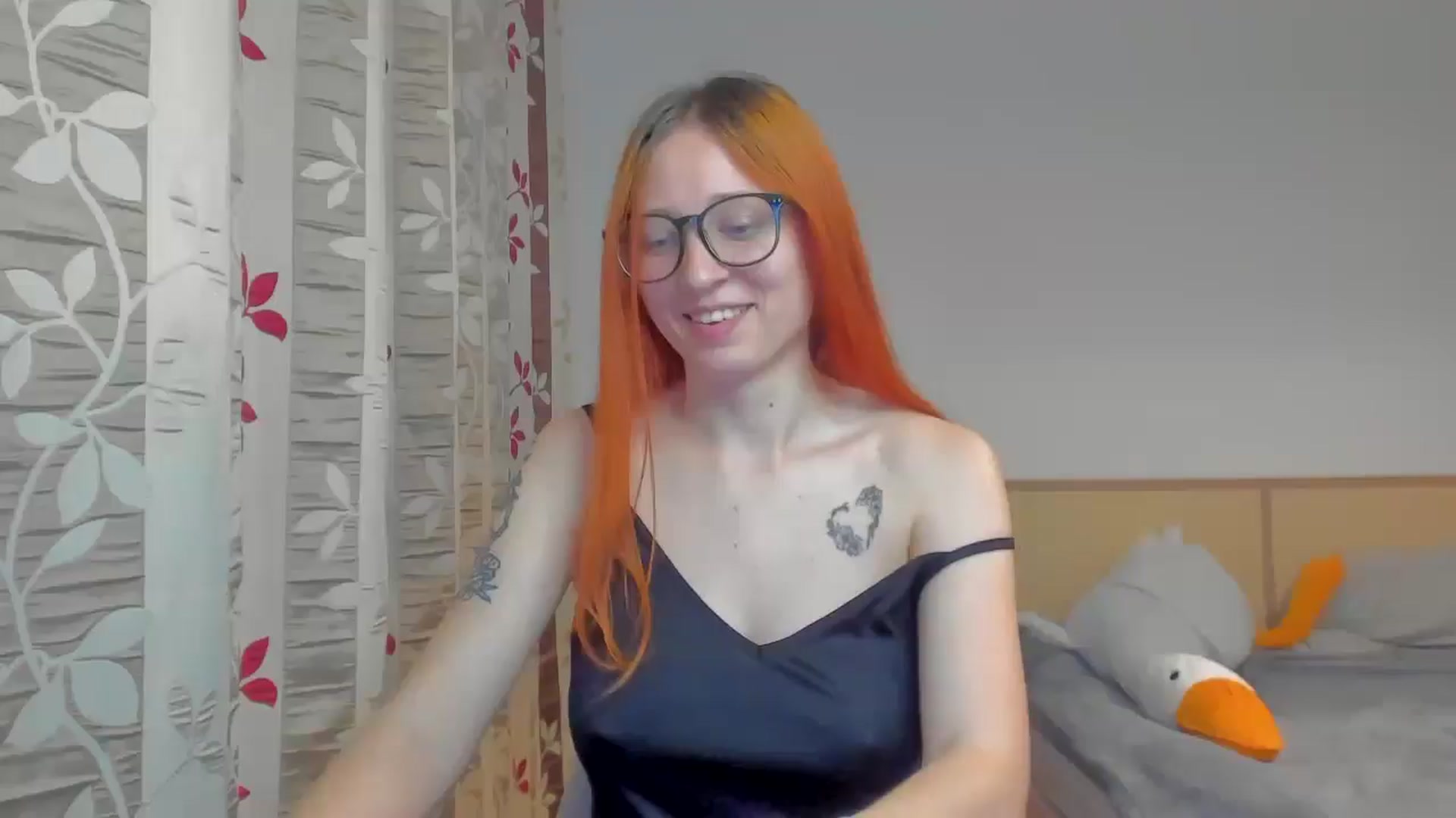 Gallery image thumbnail from Red_Succubus's myfreecams stream on, 05/16/2025, 20:08 image 1 of 20