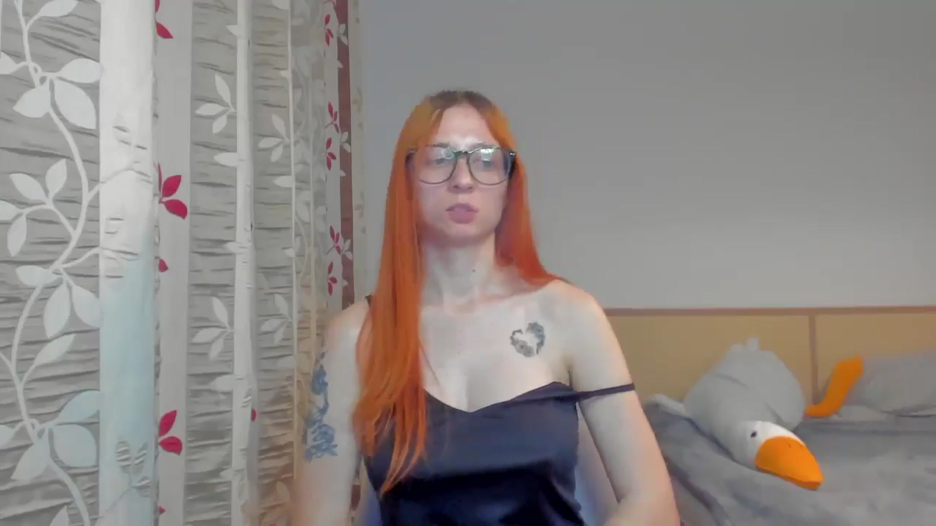 Gallery image thumbnail from Red_Succubus's myfreecams stream on, 05/16/2025, 20:08 image 16 of 20