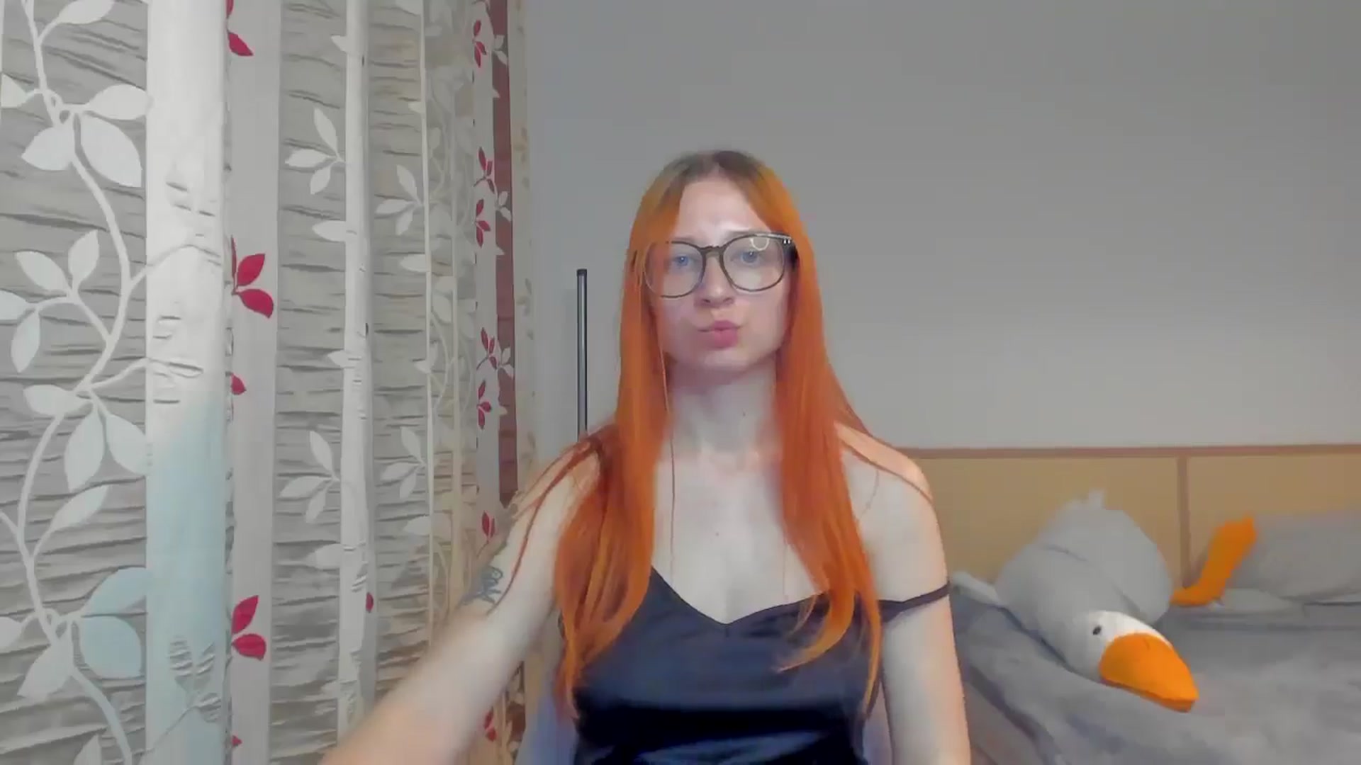 Gallery image thumbnail from Red_Succubus's myfreecams stream on, 05/16/2025, 20:08 image 18 of 20