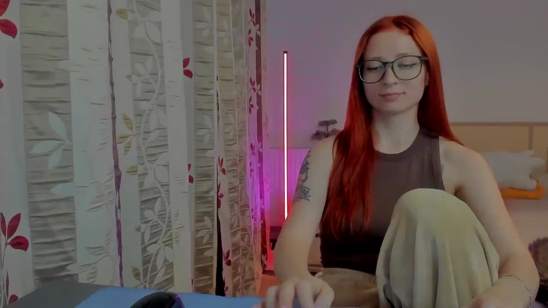 Gallery image thumbnail from Red_Succubus's myfreecams stream on, 05/25/2025, 20:05 image 3 of 20