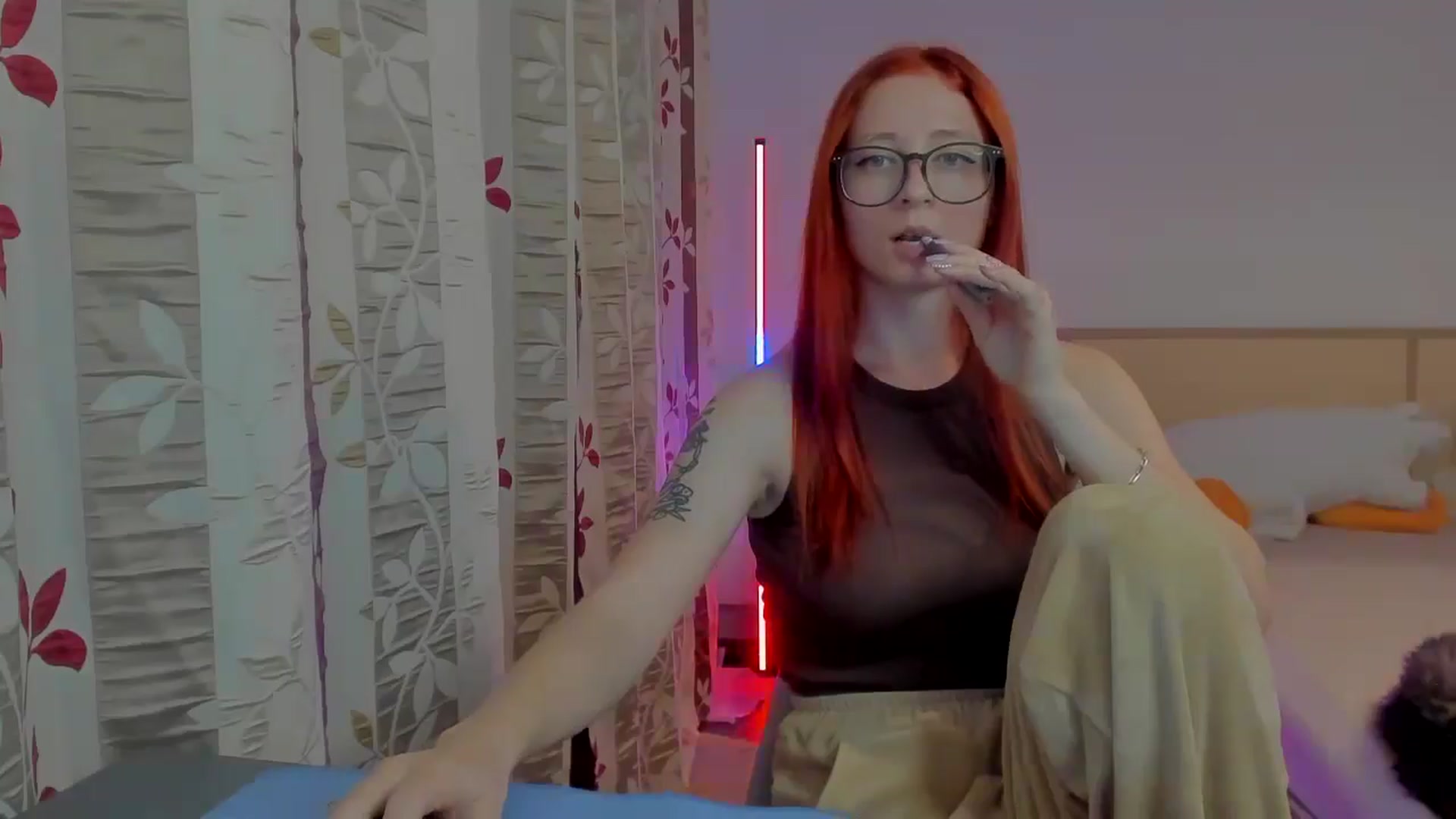 Gallery image thumbnail from Red_Succubus's myfreecams stream on, 05/25/2025, 20:05 image 6 of 20