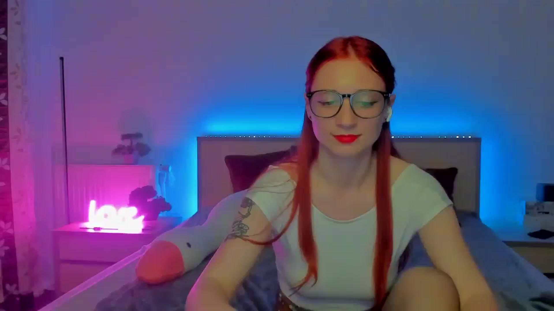Gallery image thumbnail from Red_Succubus's myfreecams stream on, 05/31/2025, 20:37 image 13 of 20