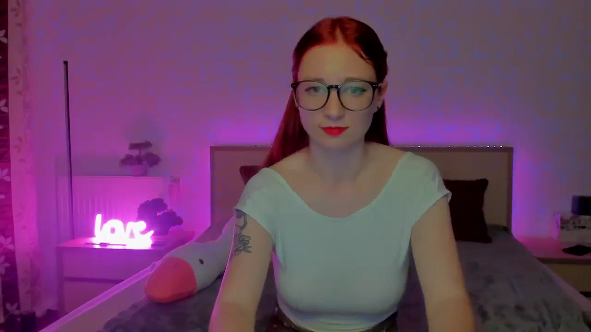 Gallery image thumbnail from Red_Succubus's myfreecams stream on, 05/31/2025, 20:37 image 20 of 20