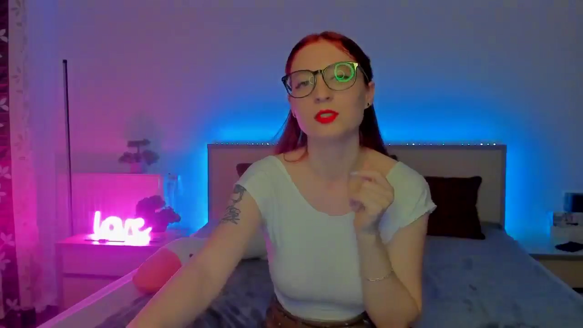 Gallery image thumbnail from Red_Succubus's myfreecams stream on, 05/31/2025, 20:37 image 7 of 20